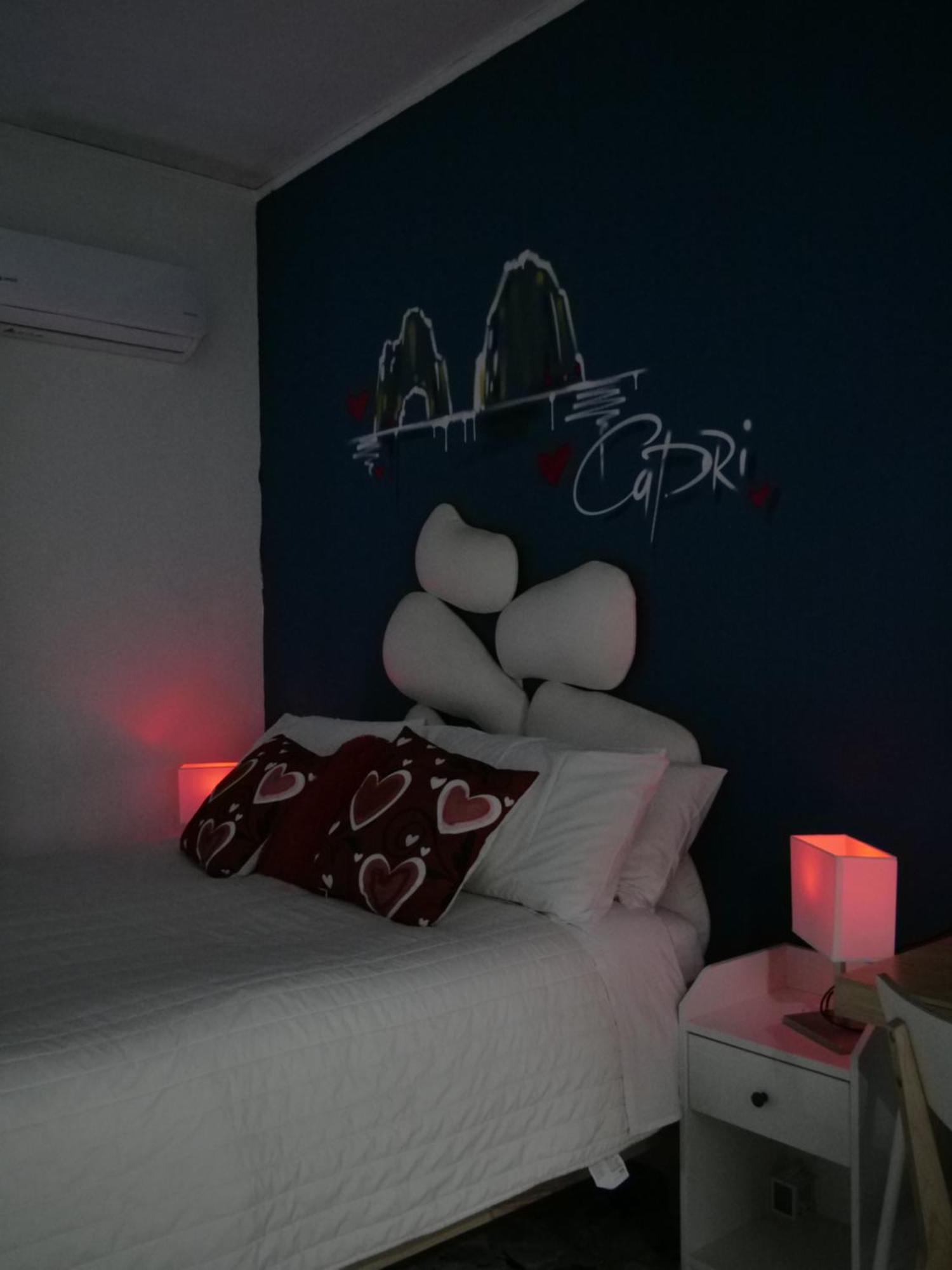 Happy In Bed & Breakfast