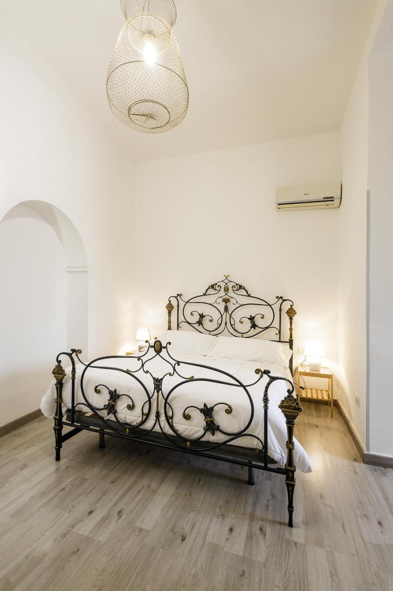 Civico13 Bed & Breakfast Naples