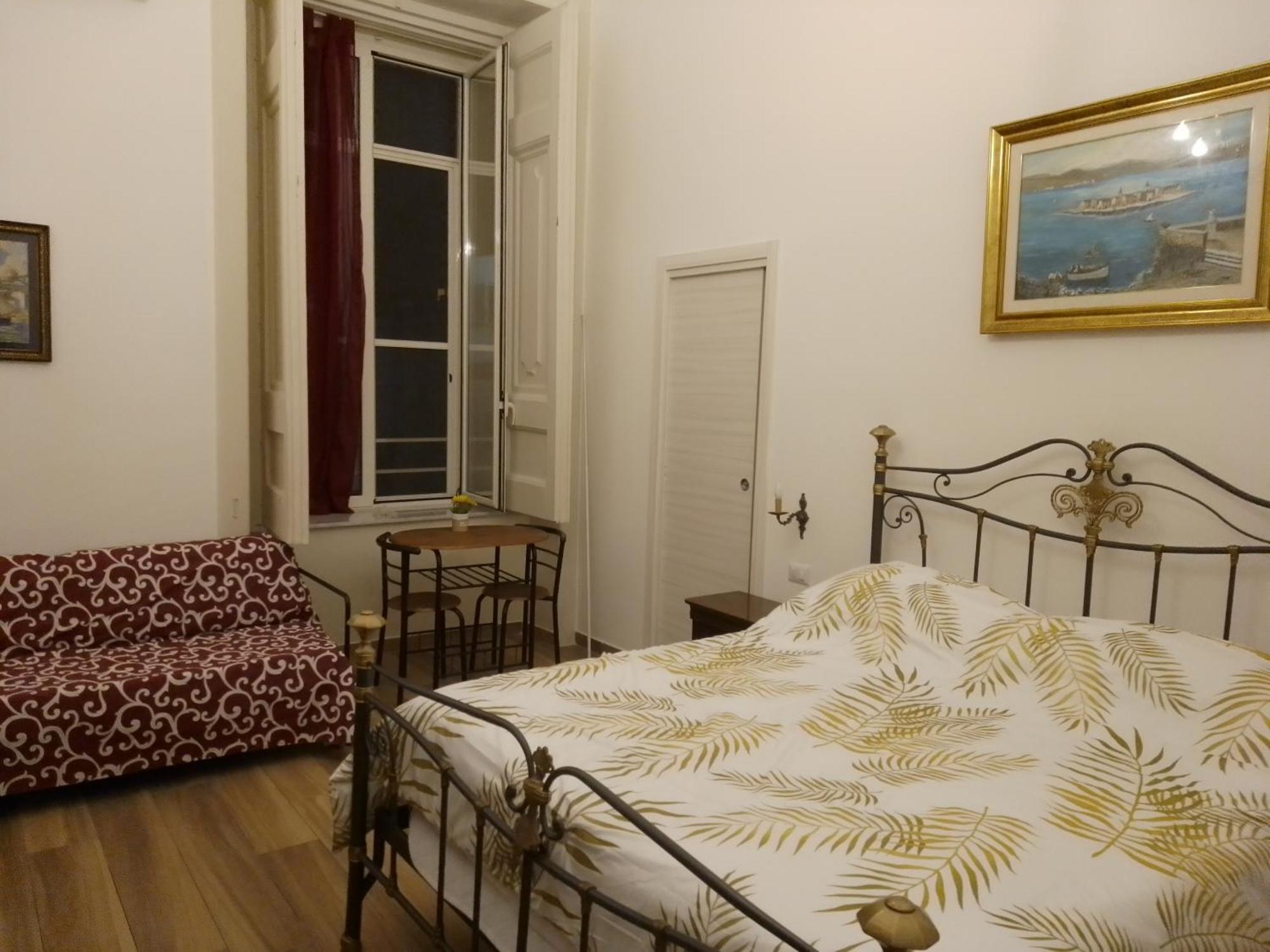 Bed & Breakfast Palazzo Sersale Naples