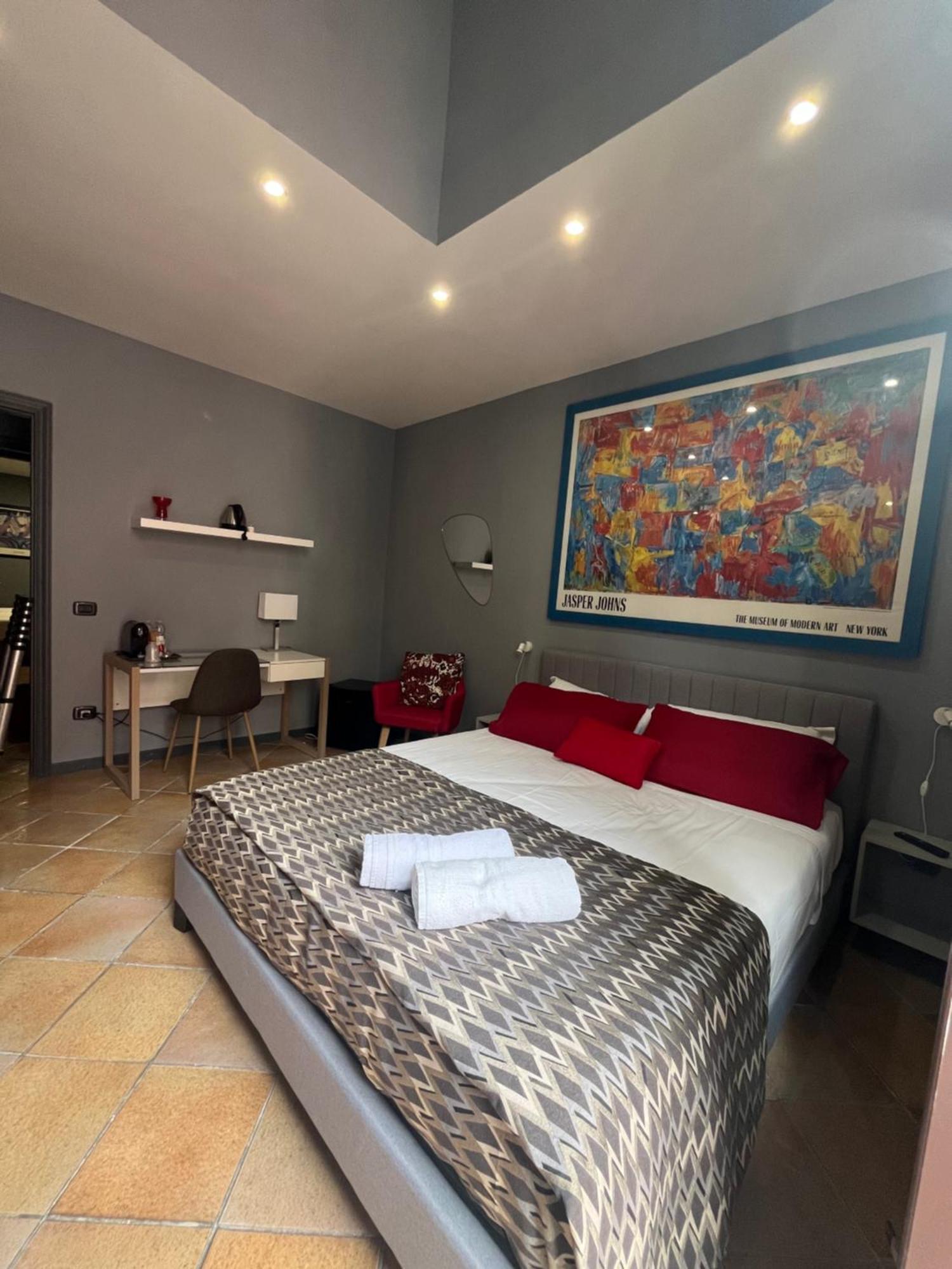 Luxury * Naples