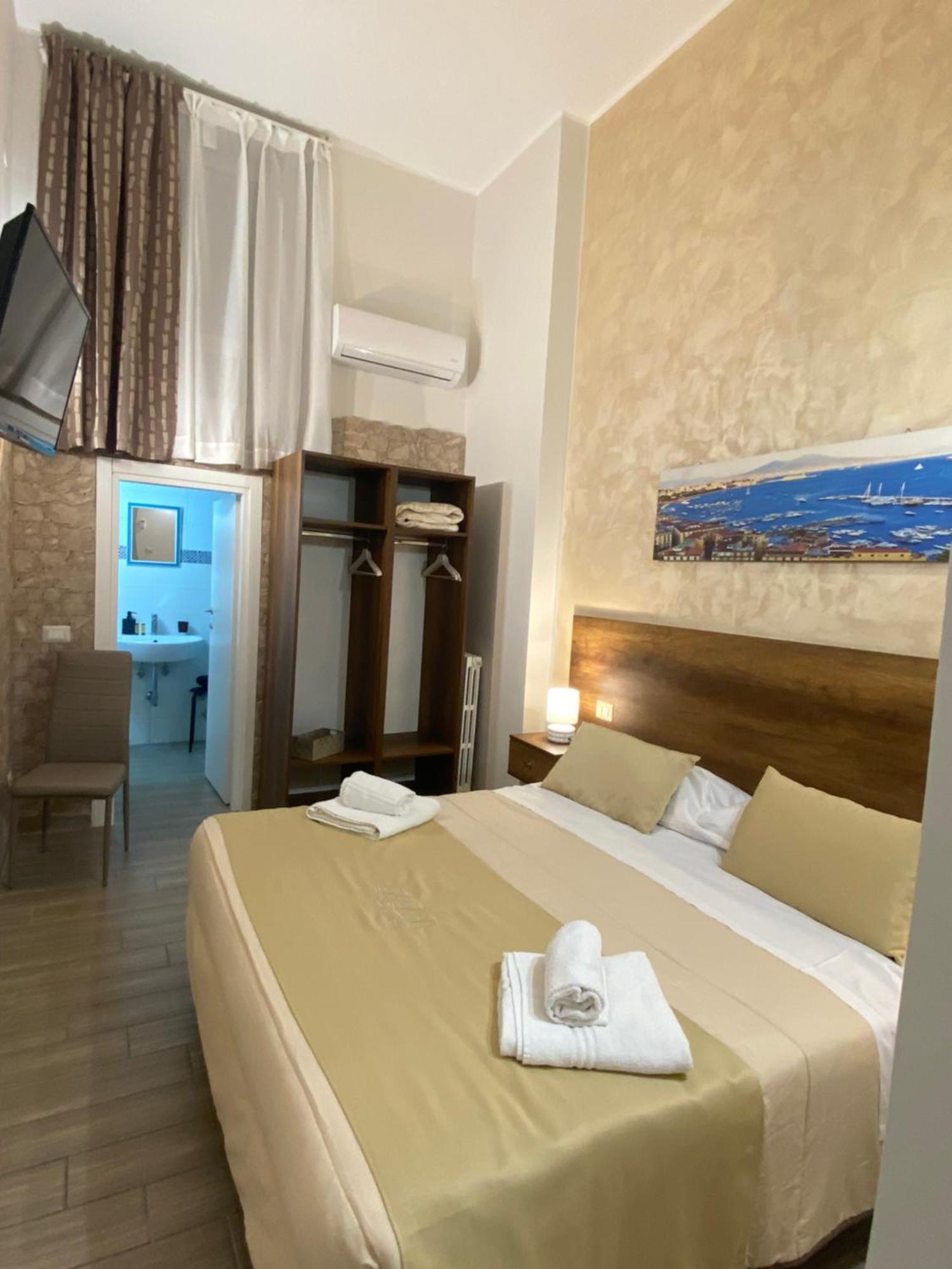 Bed & Breakfast La Dimora Dei Borboni Naples