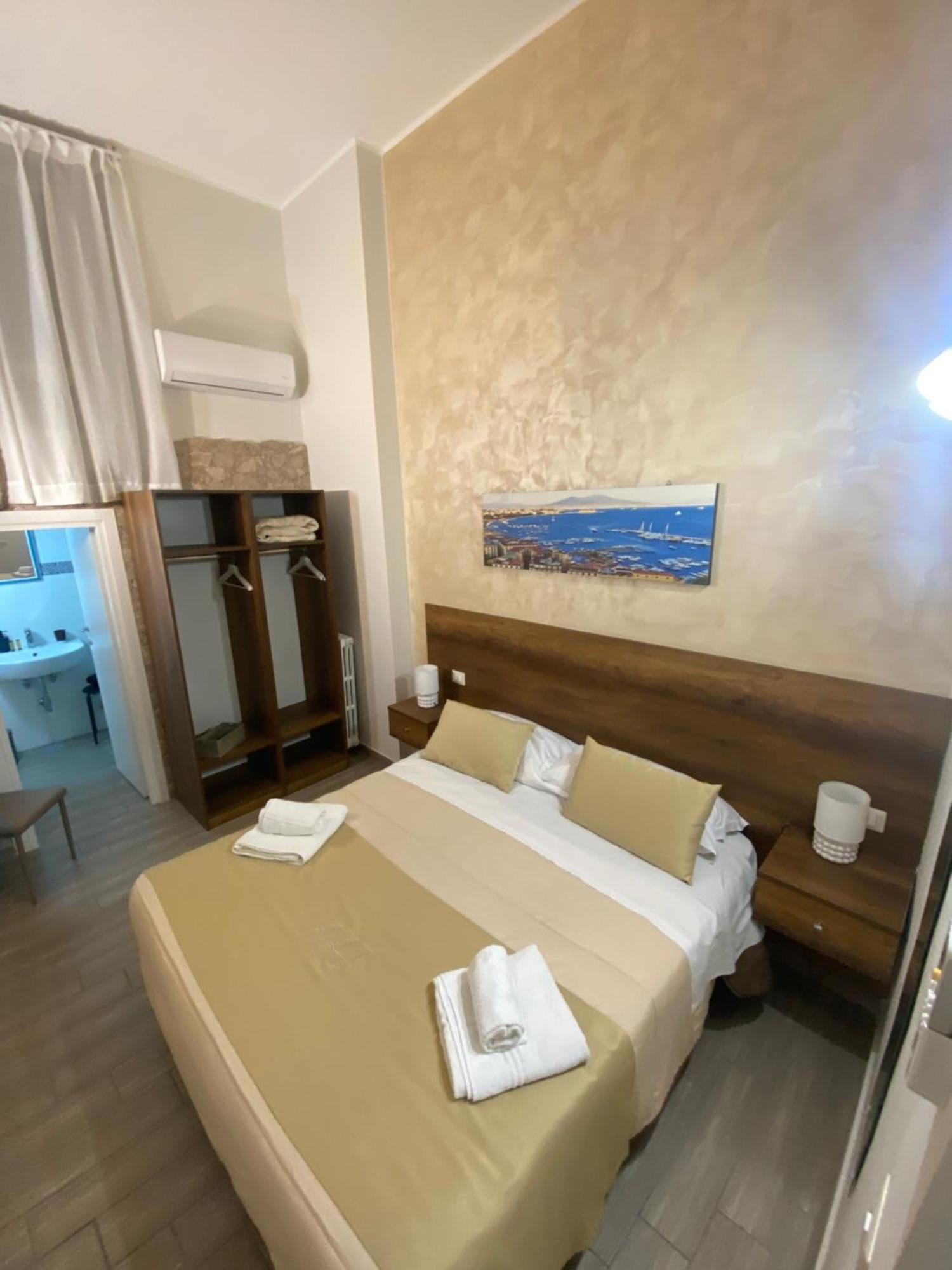 La Dimora Dei Borboni Bed & Breakfast Naples