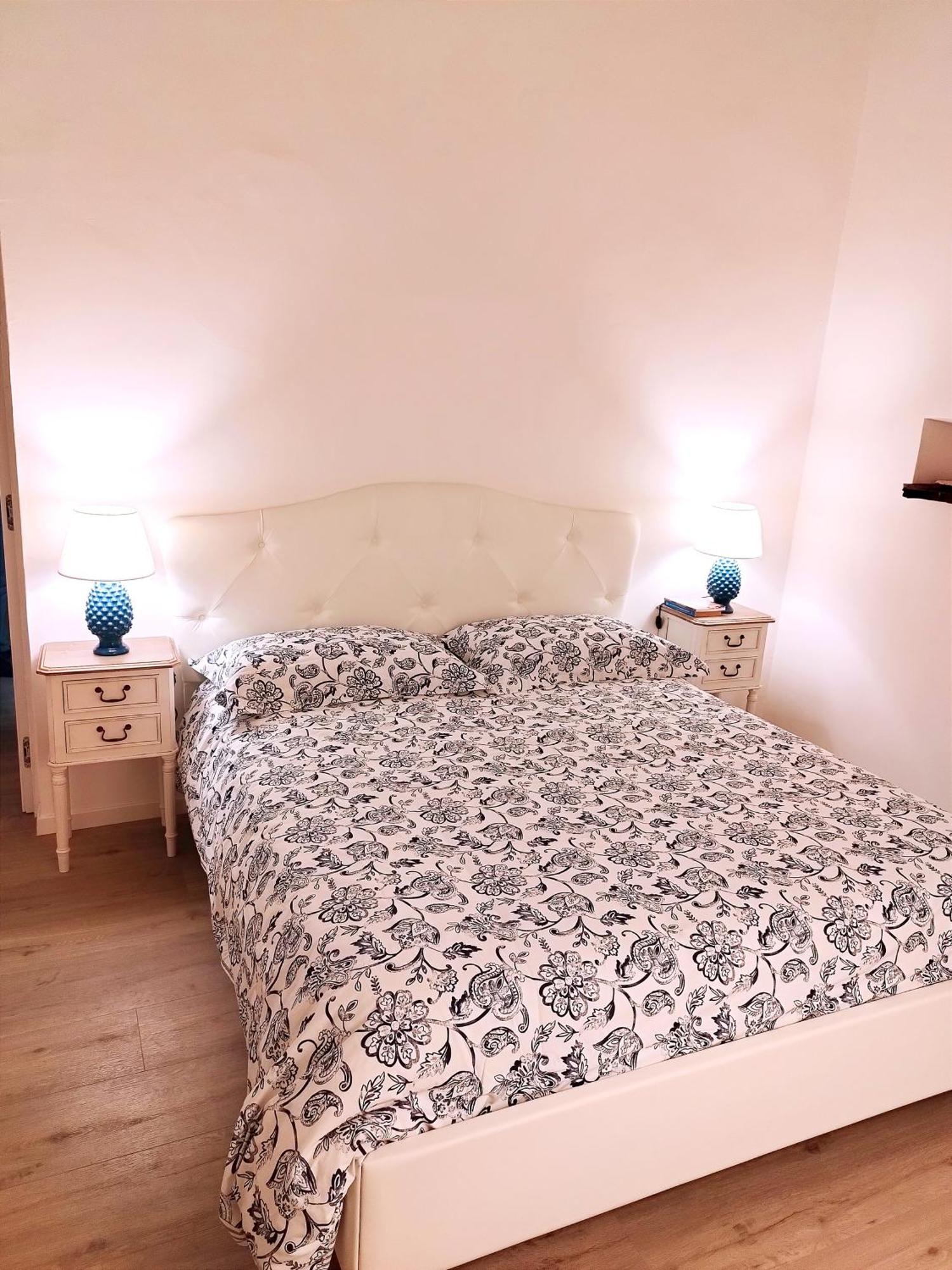 Apartment Domus Neapolis Happy *