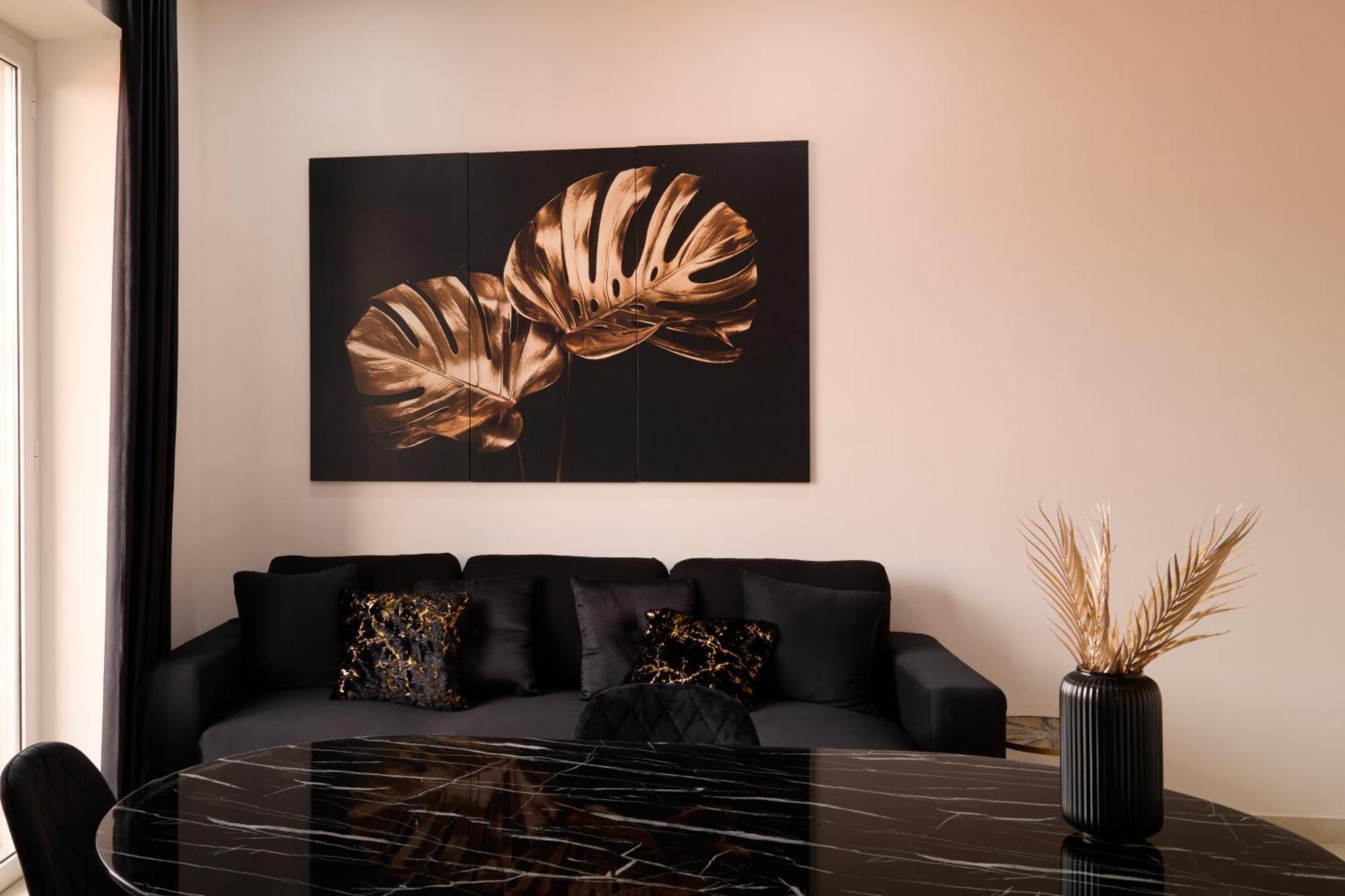 Lumina Naples