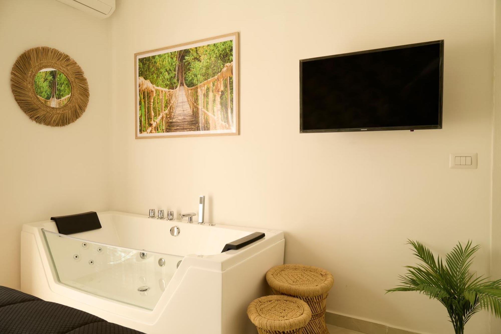 Lumina Guest house *