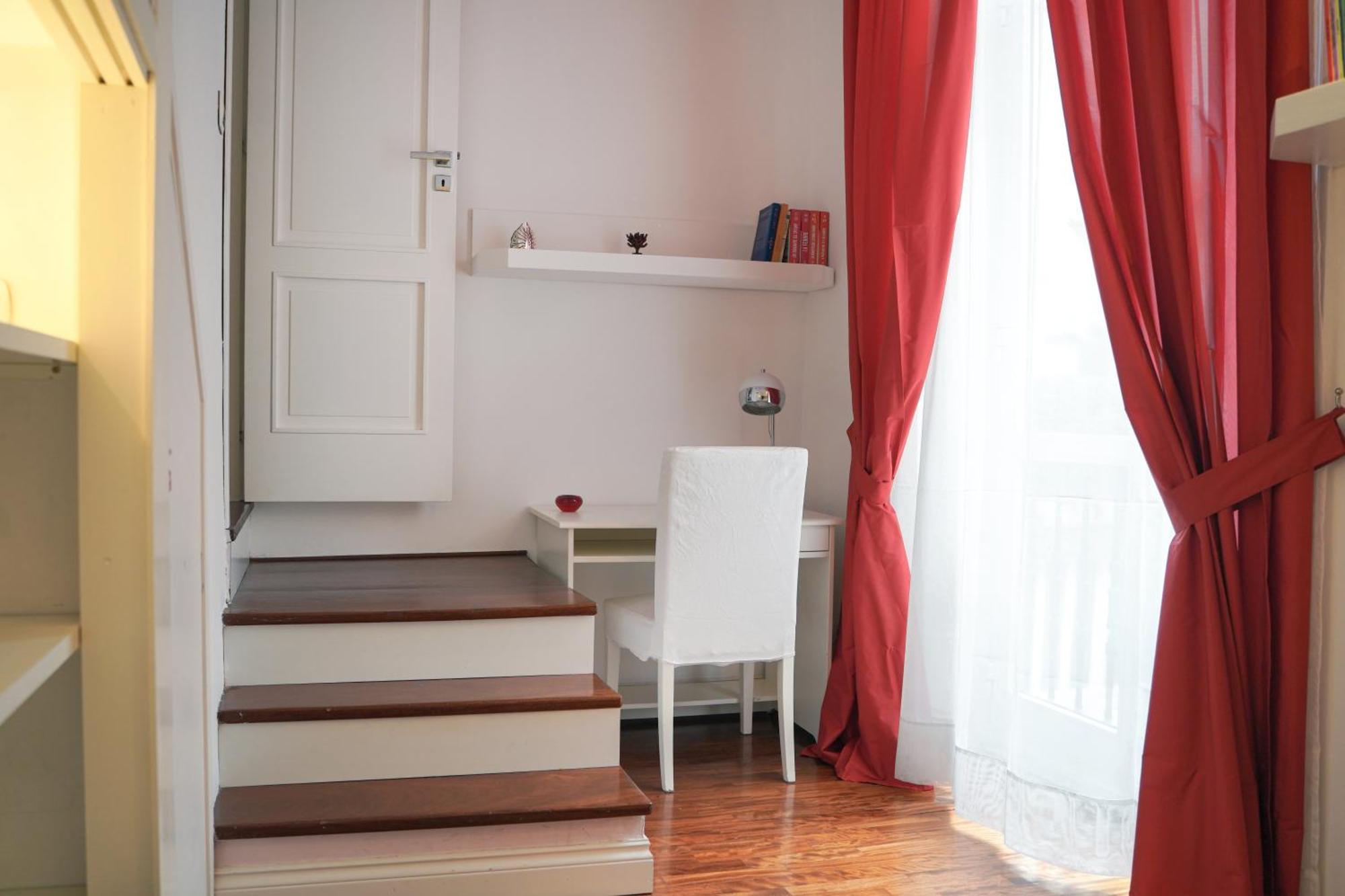 Apartment Chiatamone Premium *