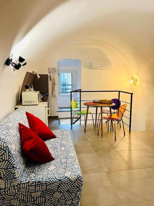 Casa Del Poeta - Spaccanapoli Apartment *