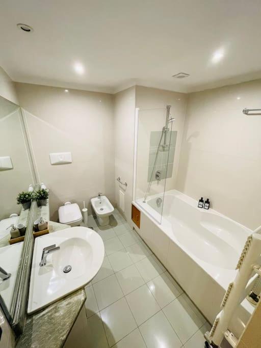 Re Gallo Luxury Plebiscito In Via Chiaia Apartment Naples