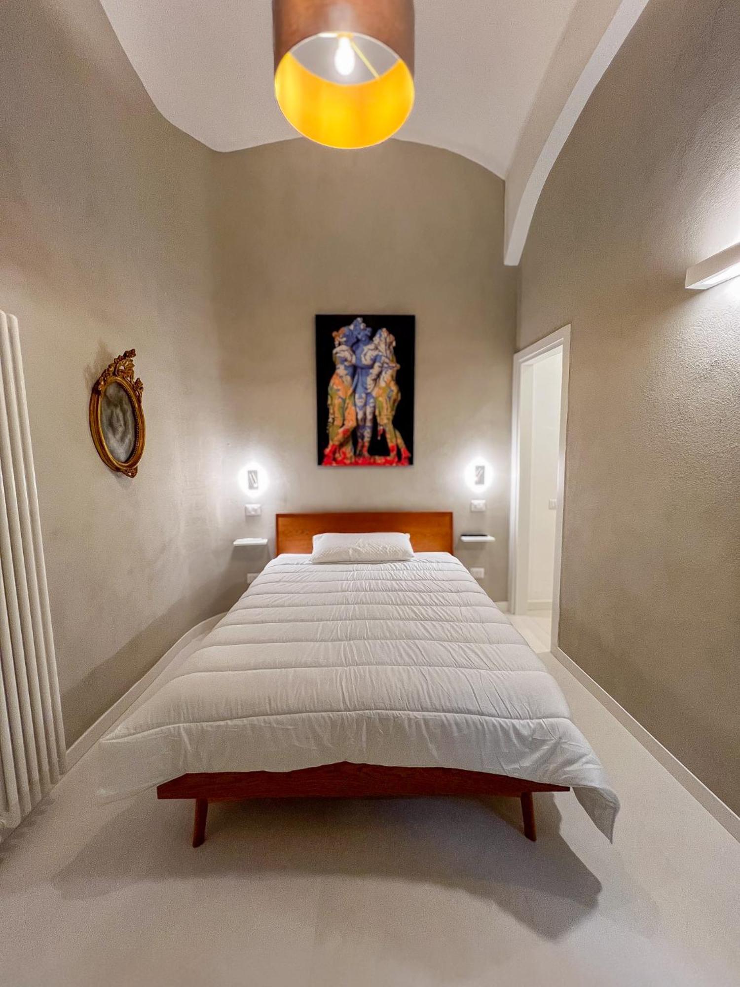 Spaccanapoli 56 Naples