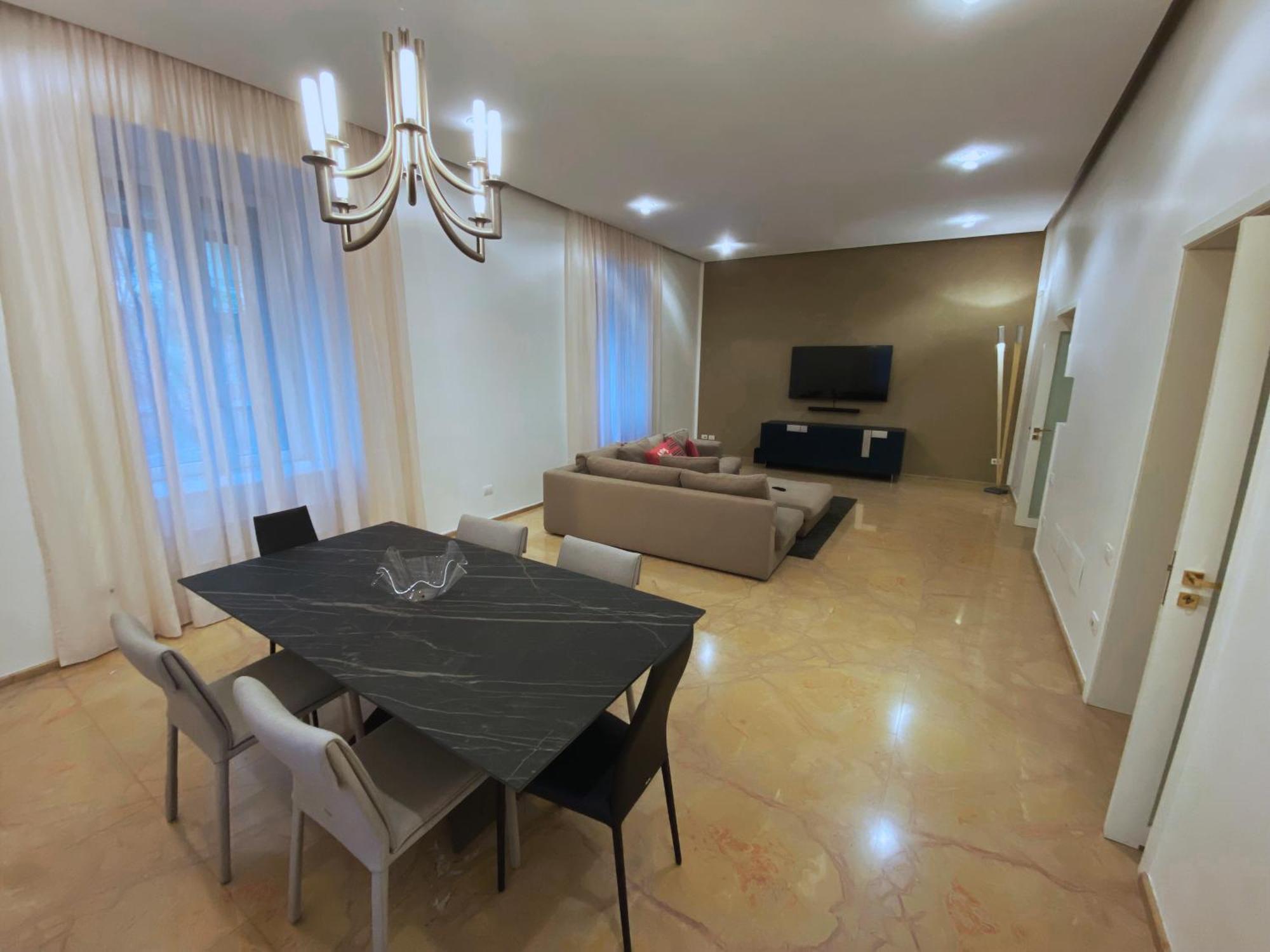 Luxury House With Parking Naples