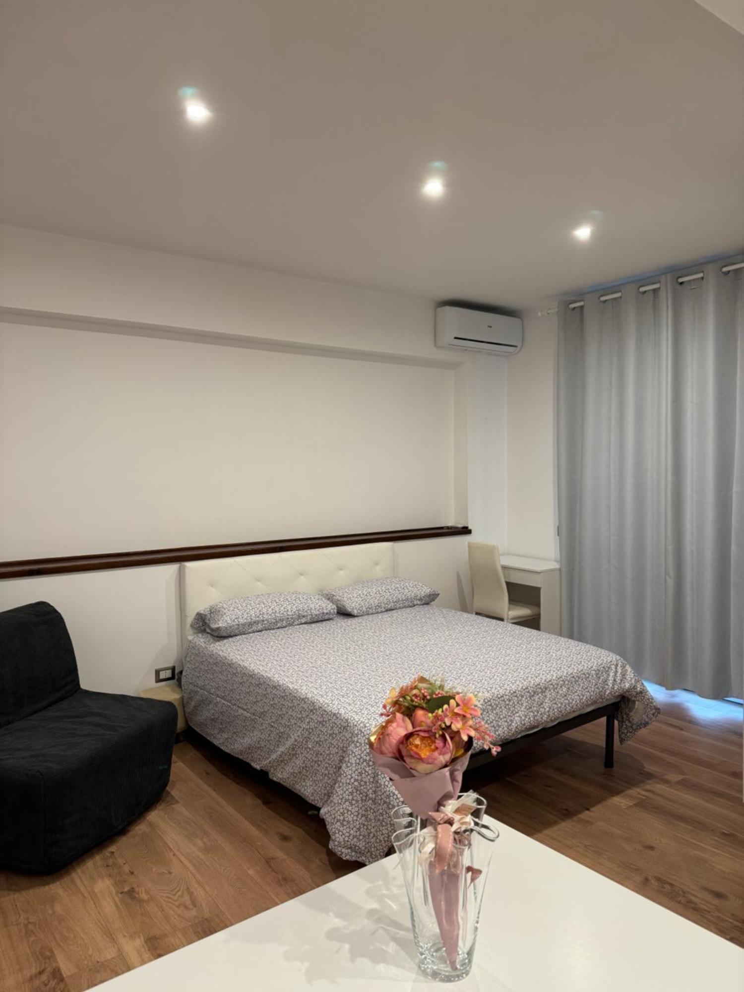 Little House Rione Alto Apartment *