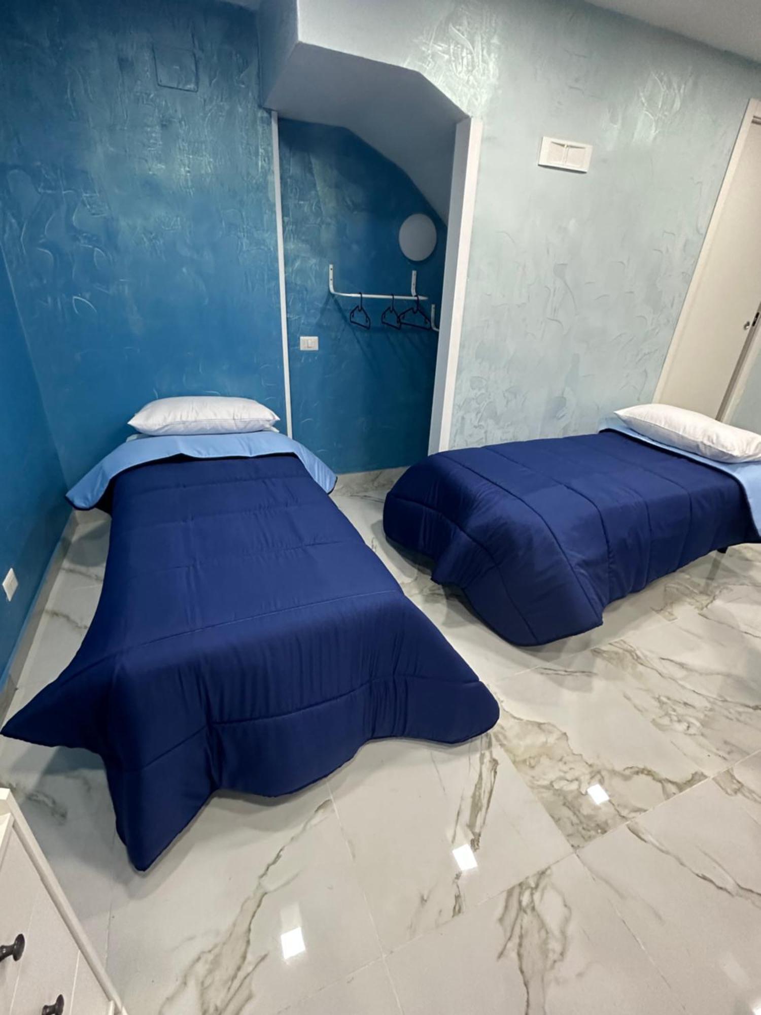 Blue House Apartment *