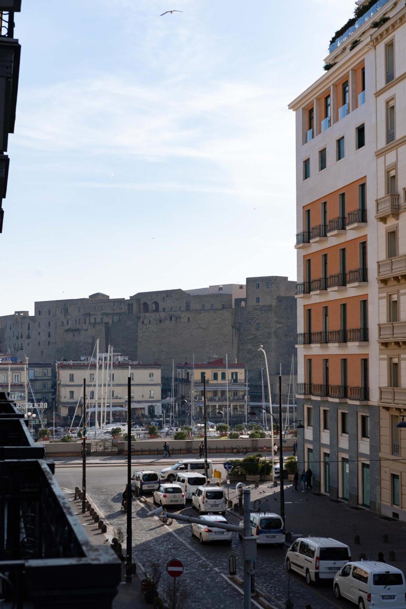 Apartment Residenza Castel Dell'ovo By Dimorra Naples