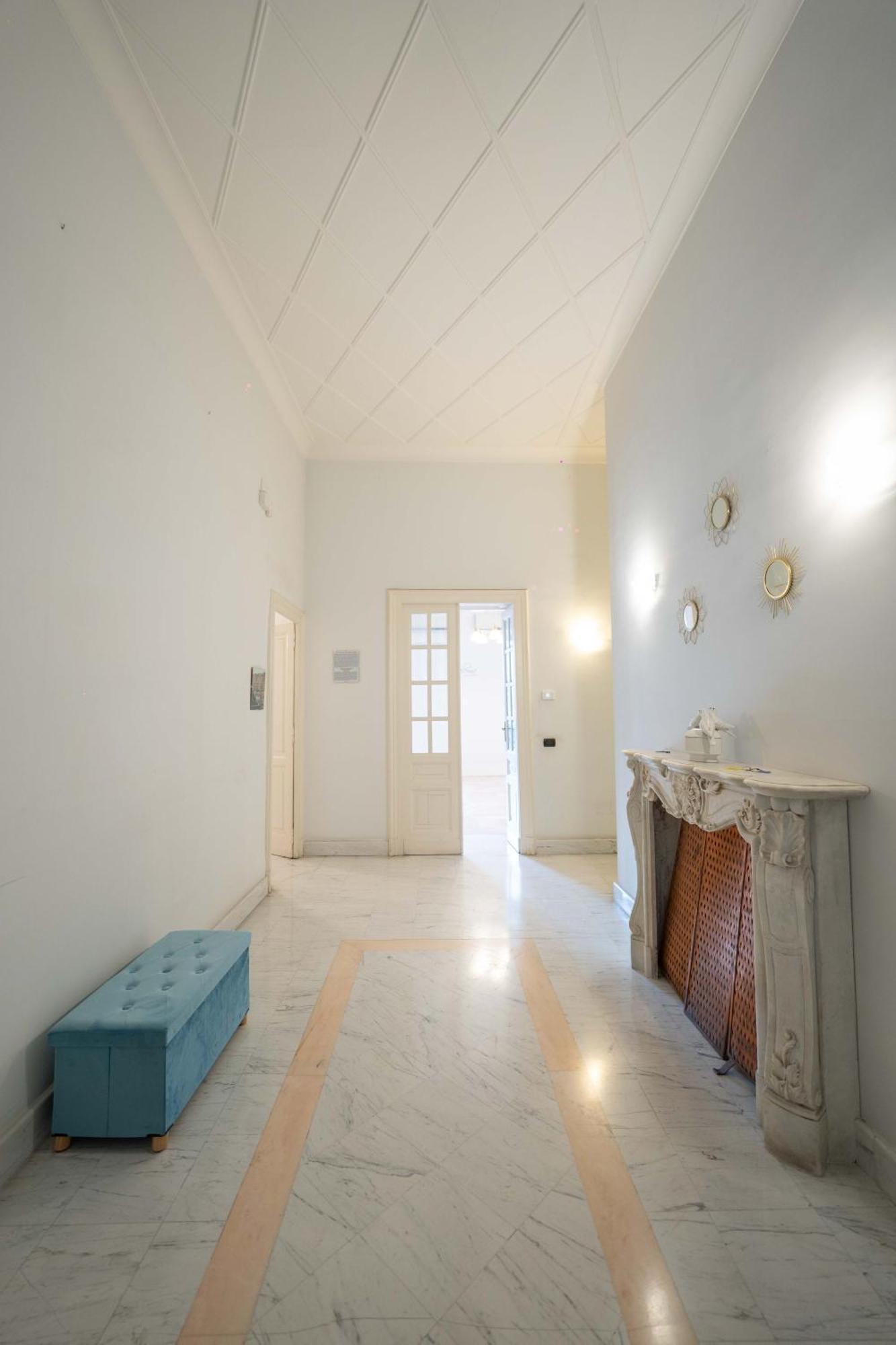 Residenza Castel Dell'ovo By Dimorra Naples