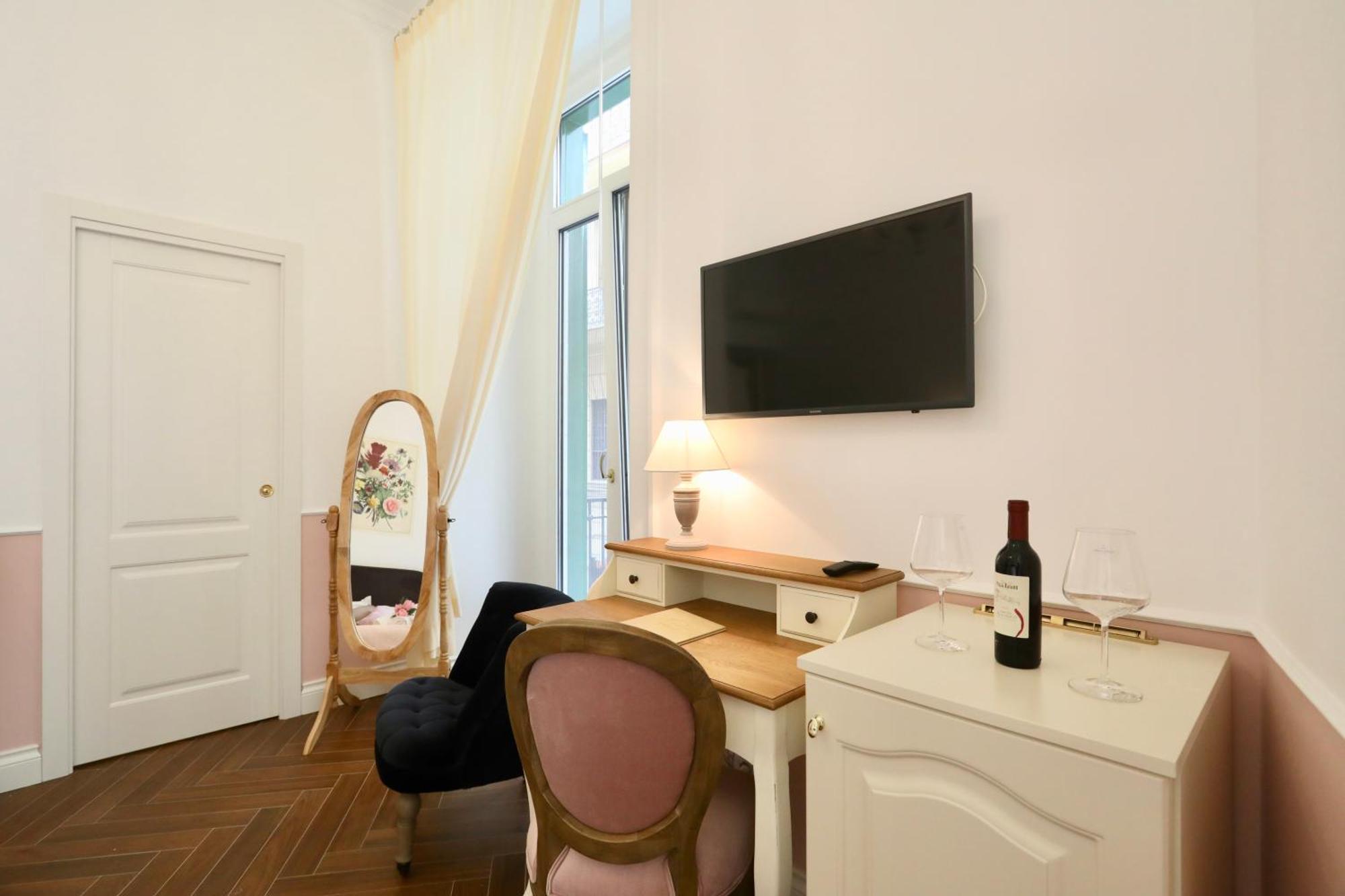 Macchiato Boutique Naples