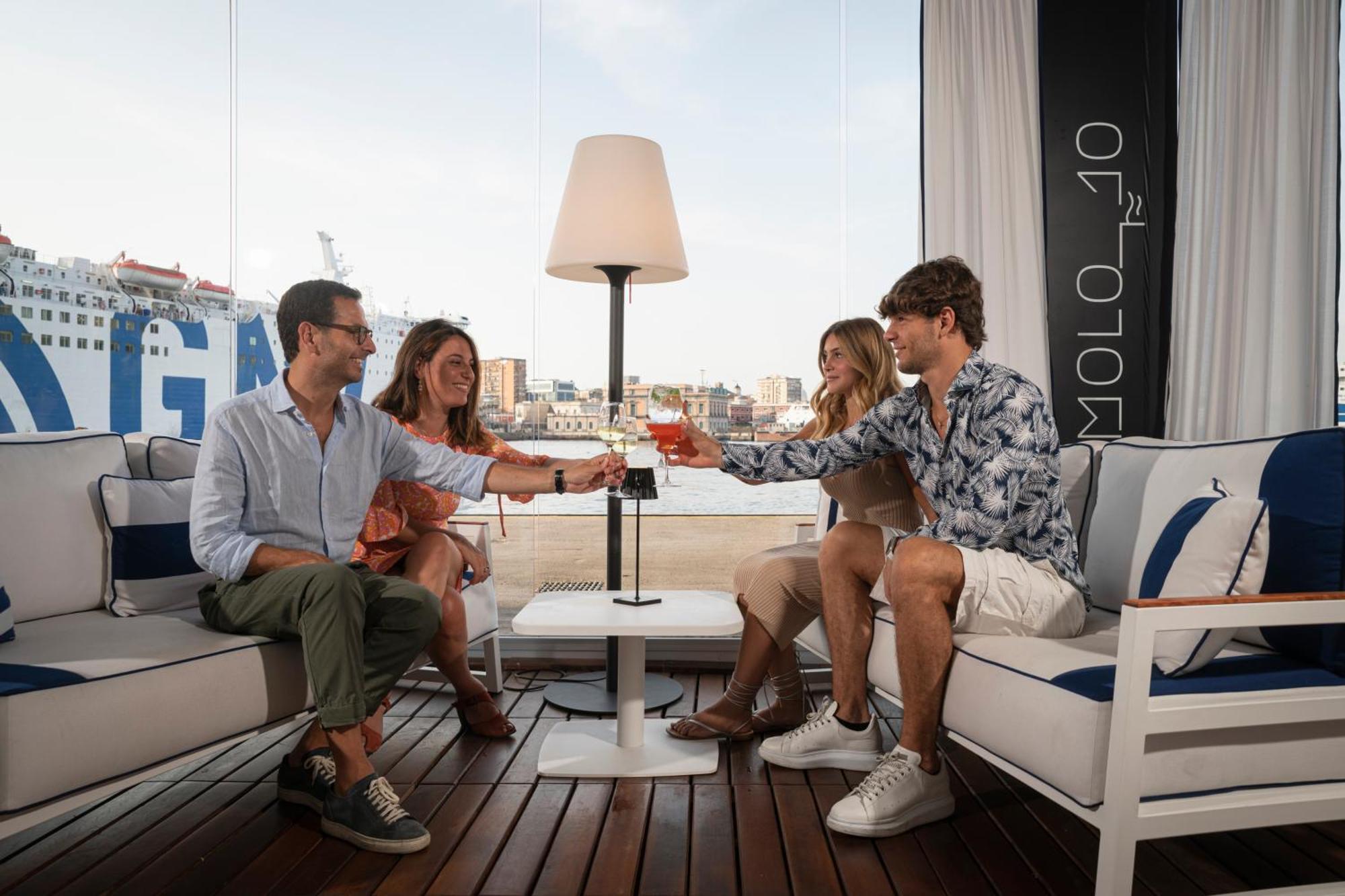 Smart 4* Naples