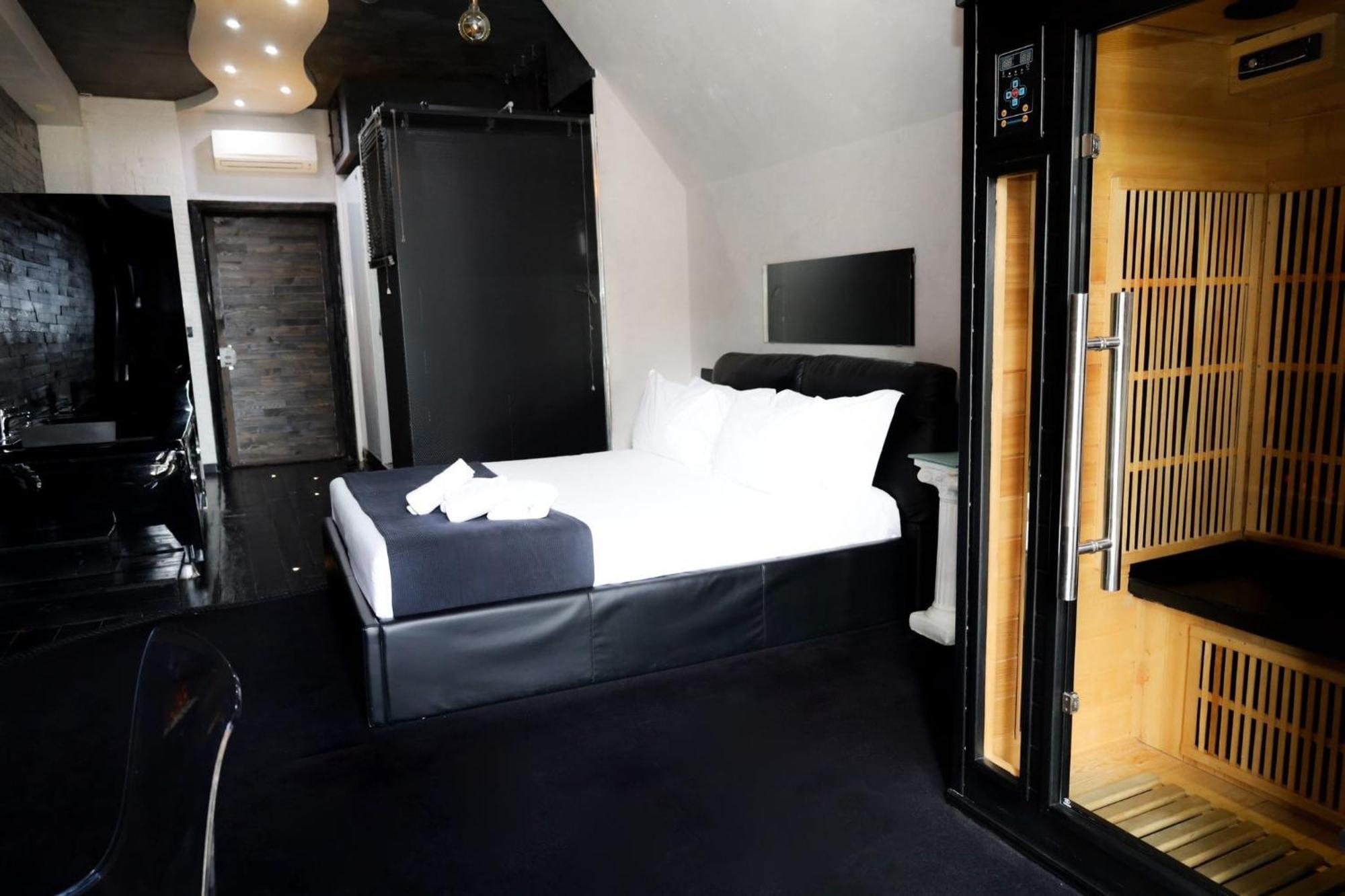Covo Degli Angioini Bed & Breakfast