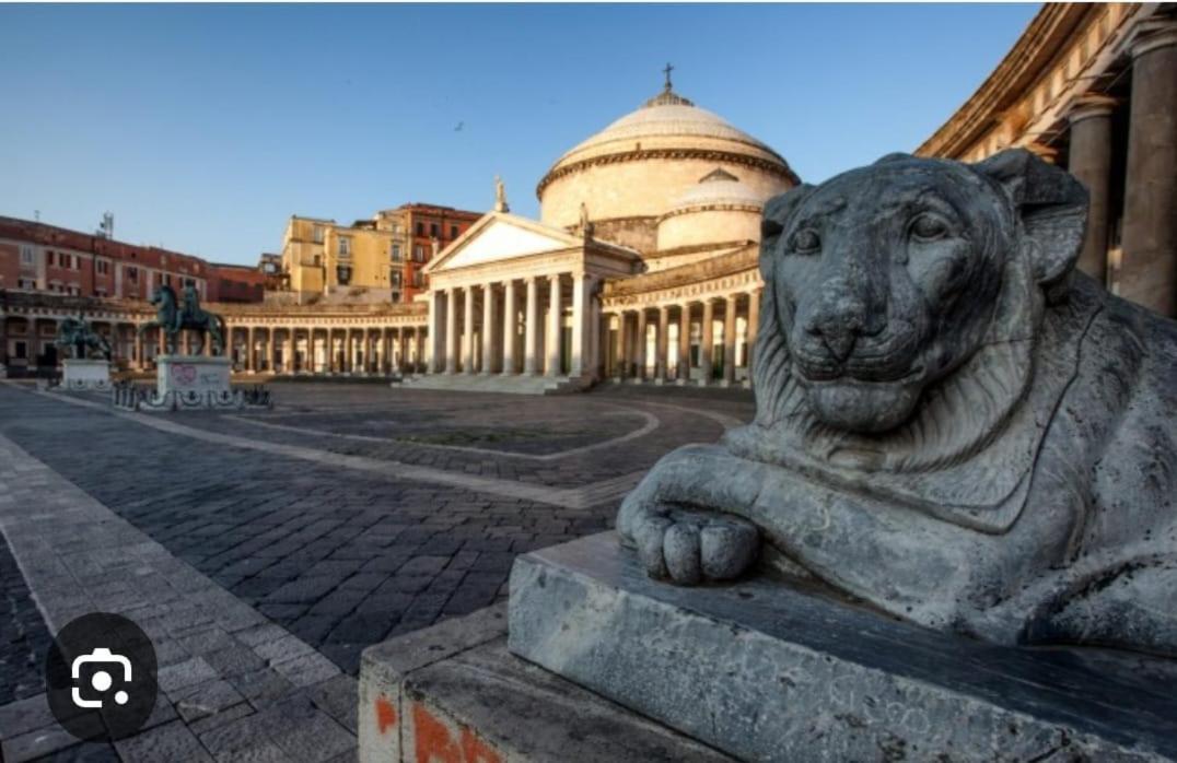 Casa Gioia, Tra Palazzo Reale,lungomare E Monte Echia Apartment Naples
