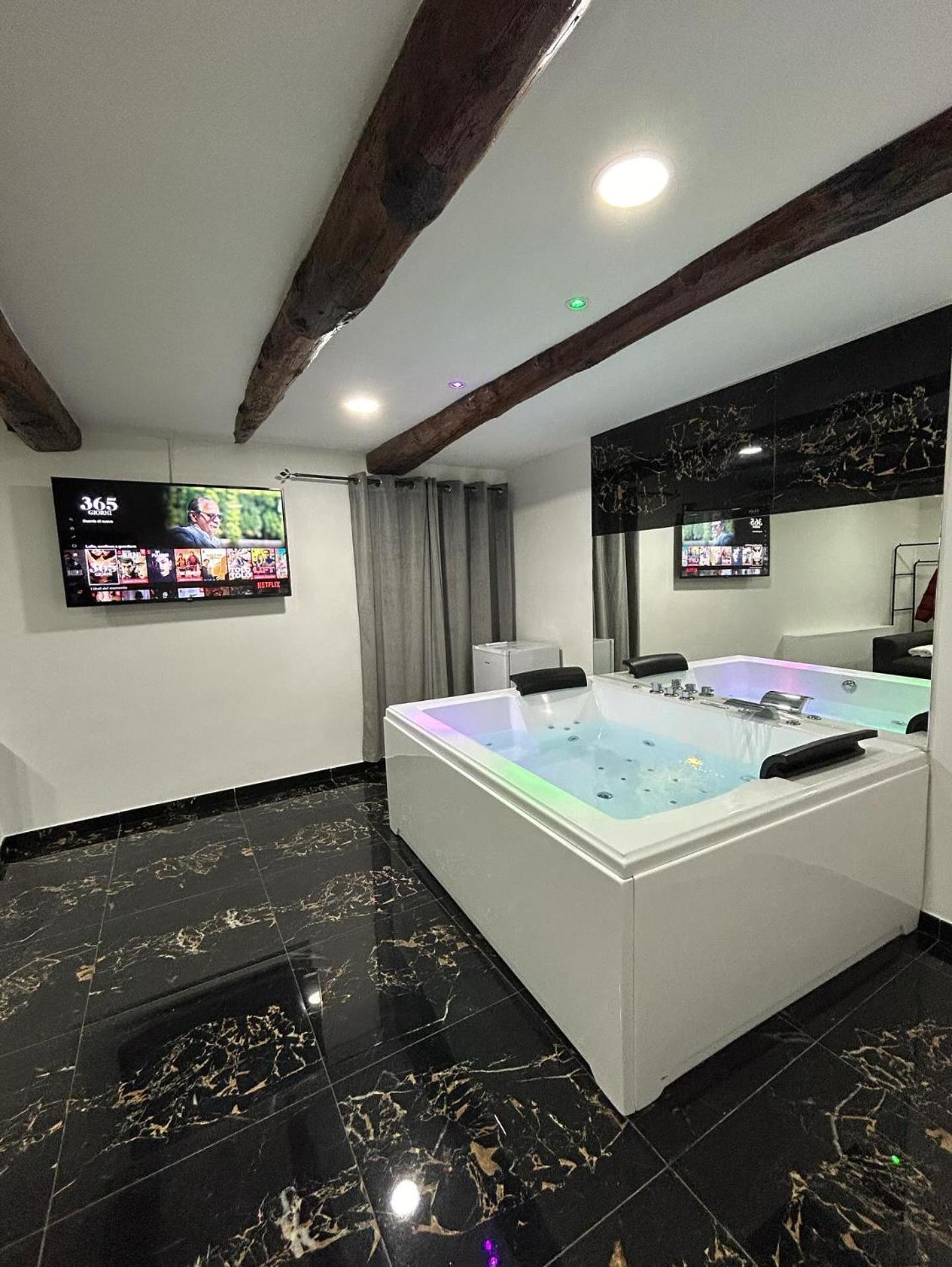 Apartment Giovanni Luxury Suites *