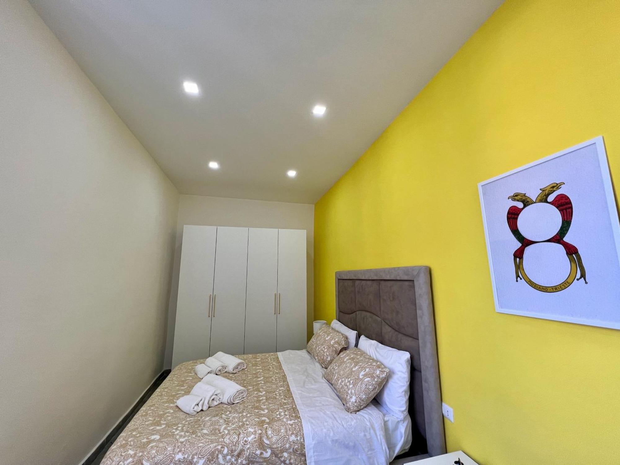 7 House Naples