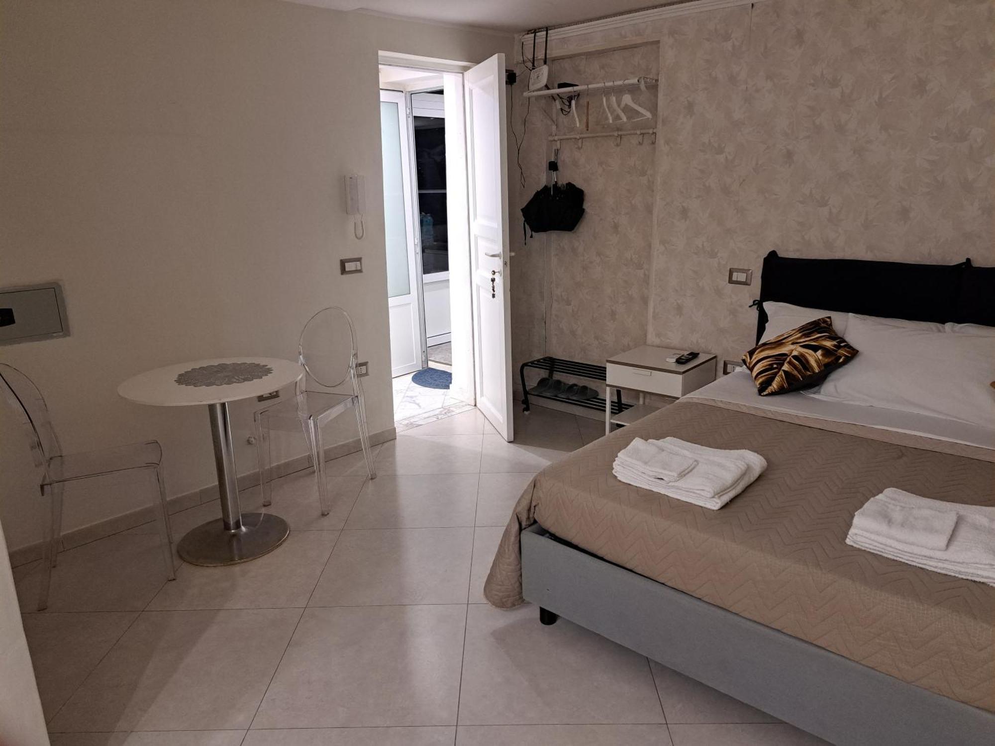 Amendola Naples