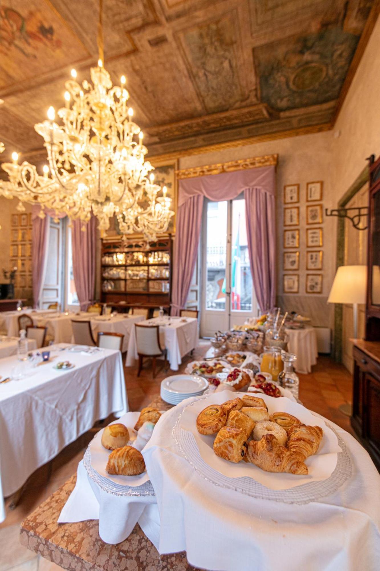 Palazzo Doria Guest house Naples