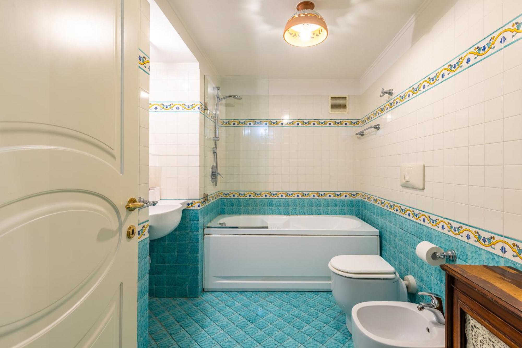 Santa Chiara Charming House With Terrace At Historical Center Apartment