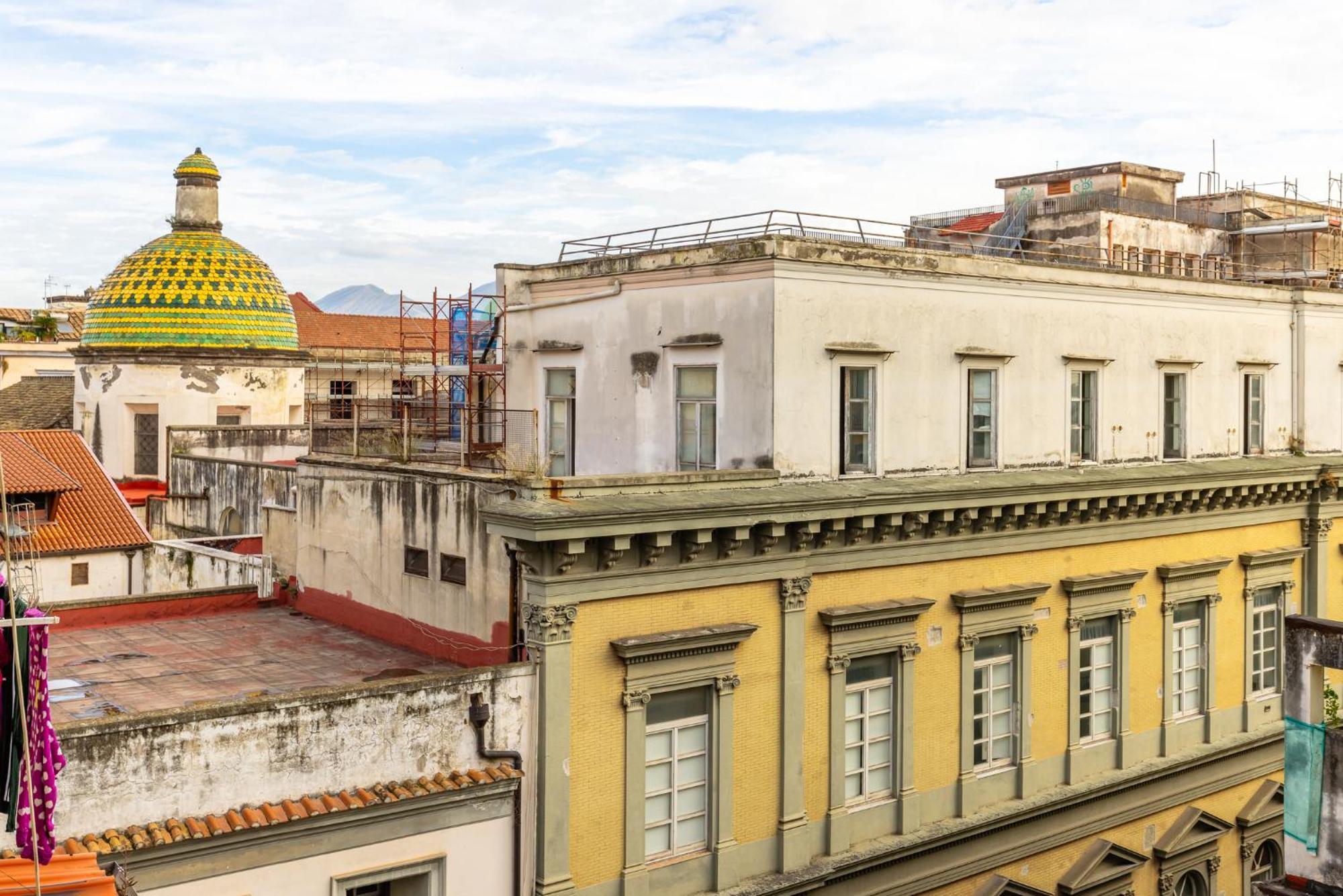 Santa Chiara Charming House With Terrace At Historical Center Apartment *