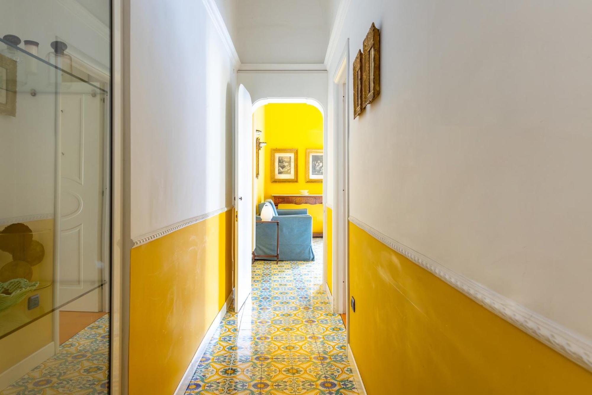Apartment Santa Chiara Charming House With Terrace At Historical Center Naples