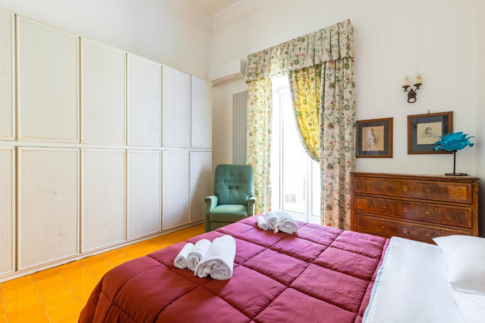 Santa Chiara Charming House With Terrace At Historical Center Apartment