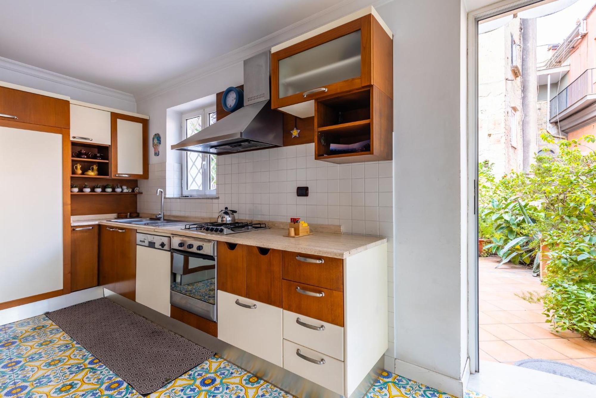 Santa Chiara Charming House With Terrace At Historical Center Apartment