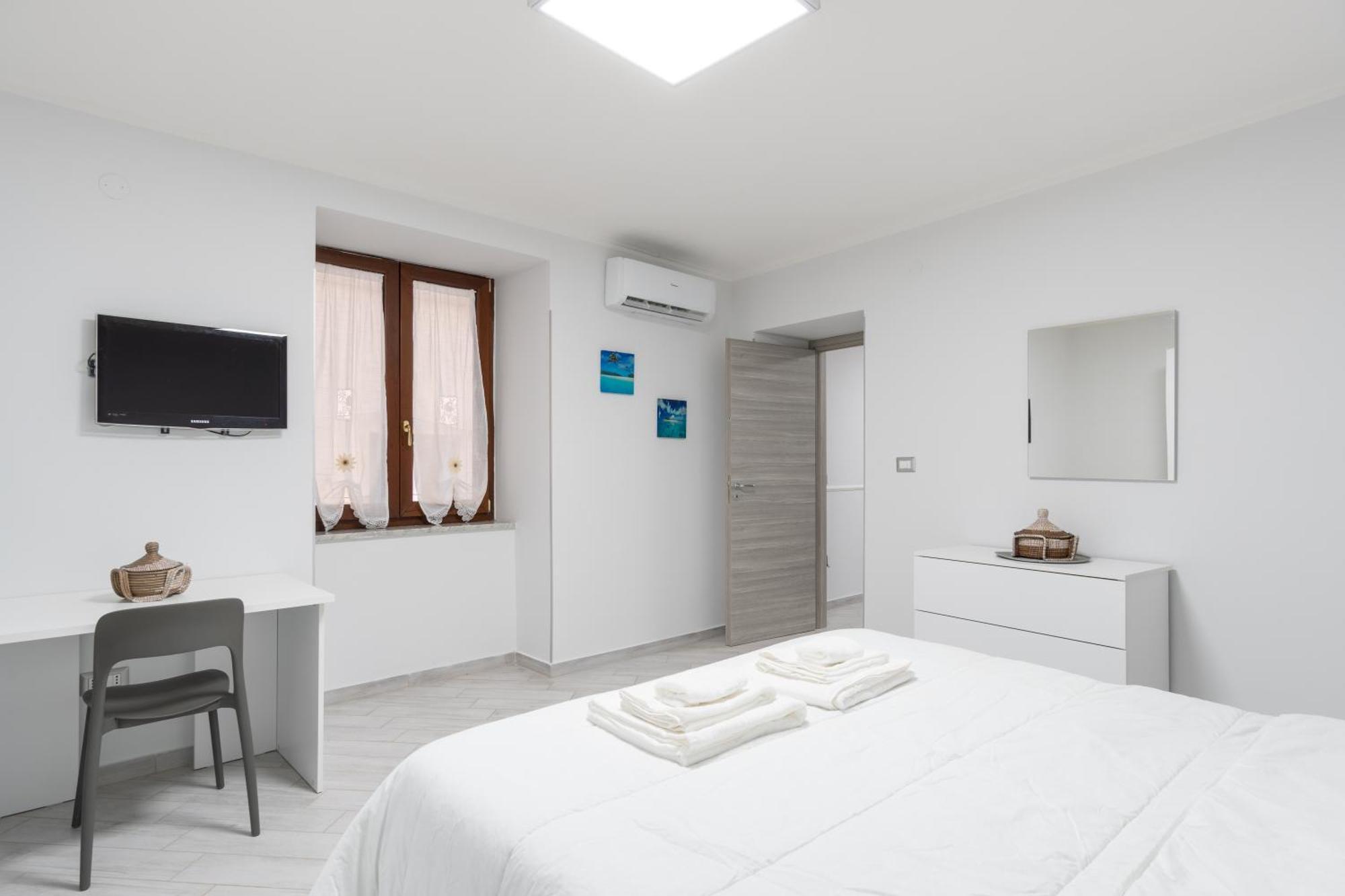 Apartment Modern Flat In The Heart Of Near Man