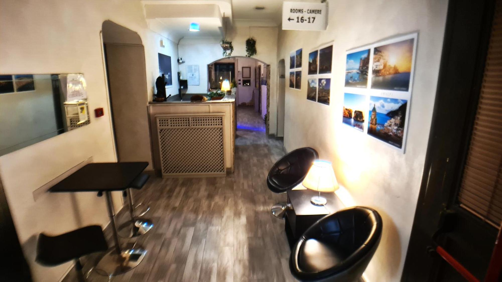 Ginevra Hotel *