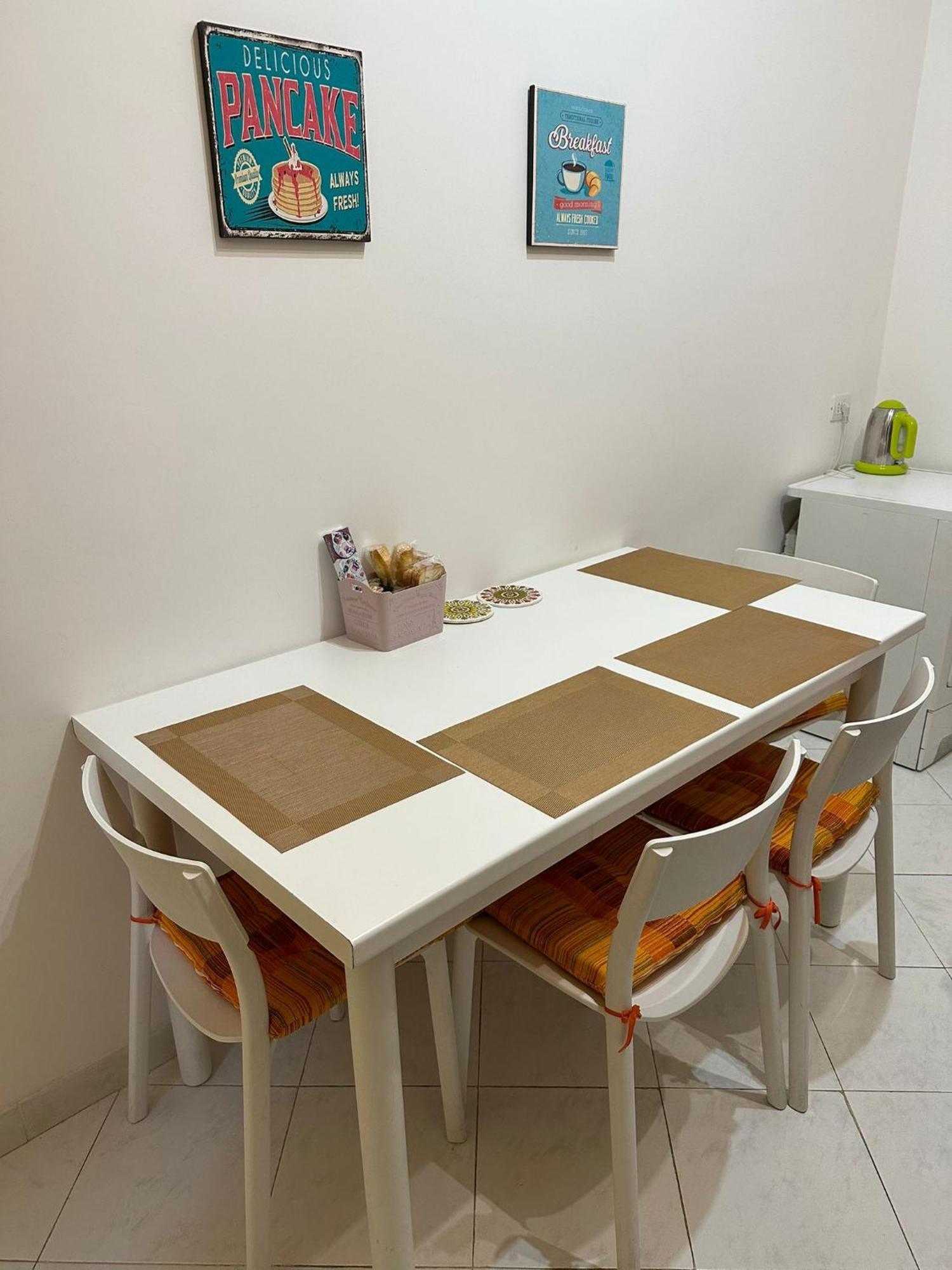 Valentina House *