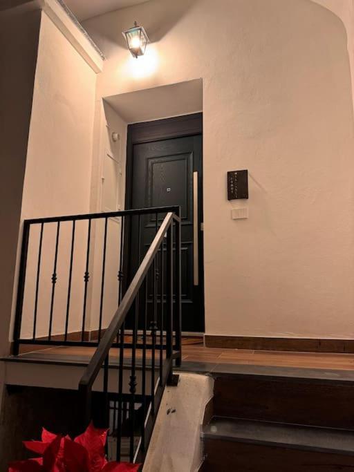Domus Miraculi: Casa Storica Nel Cuore Di *