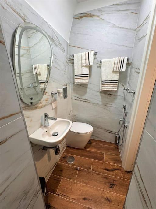 Apartment Domus Miraculi: Casa Storica Nel Cuore Di