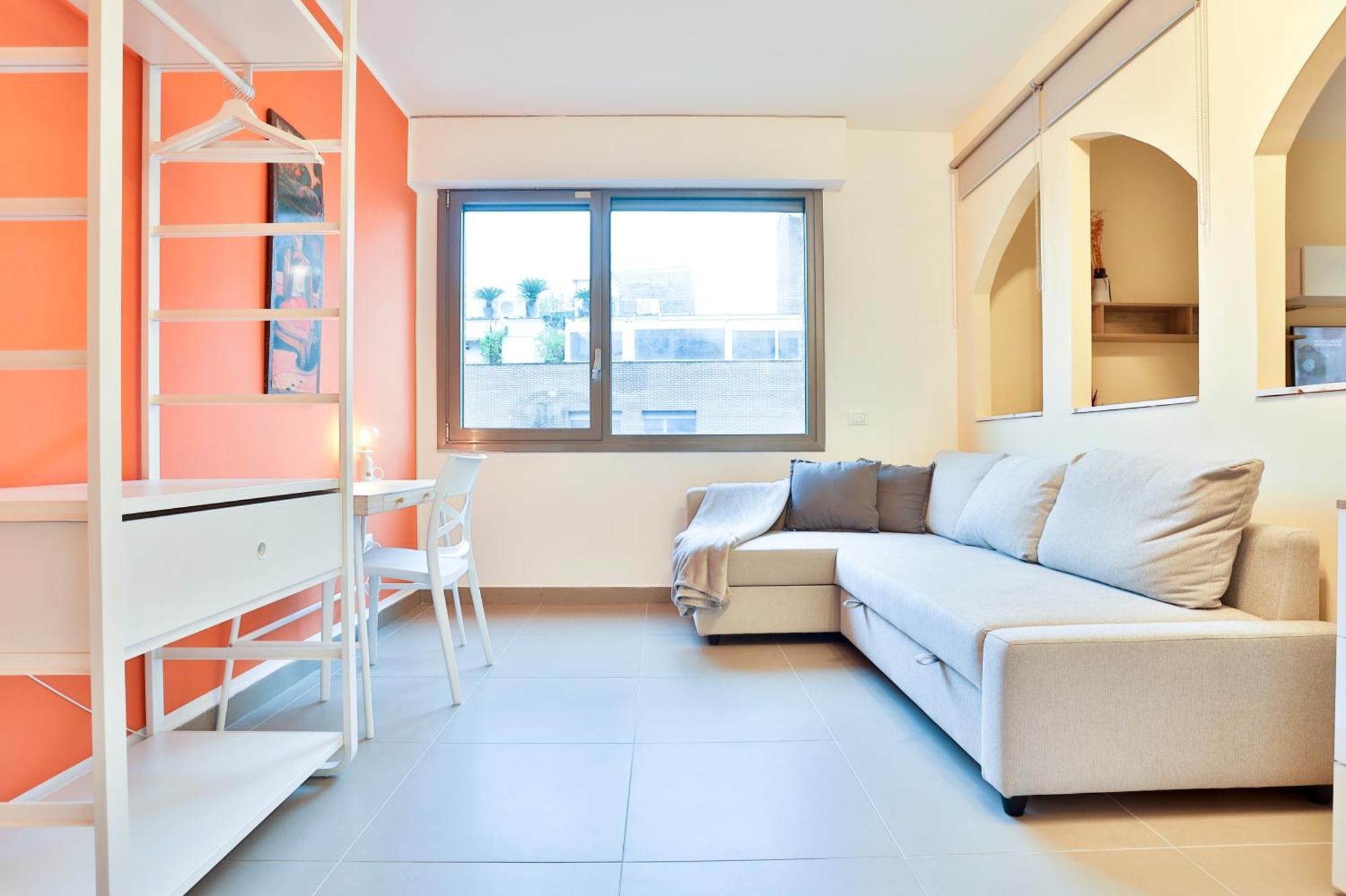 Sebeto With Parking & Netfilx Apartment *