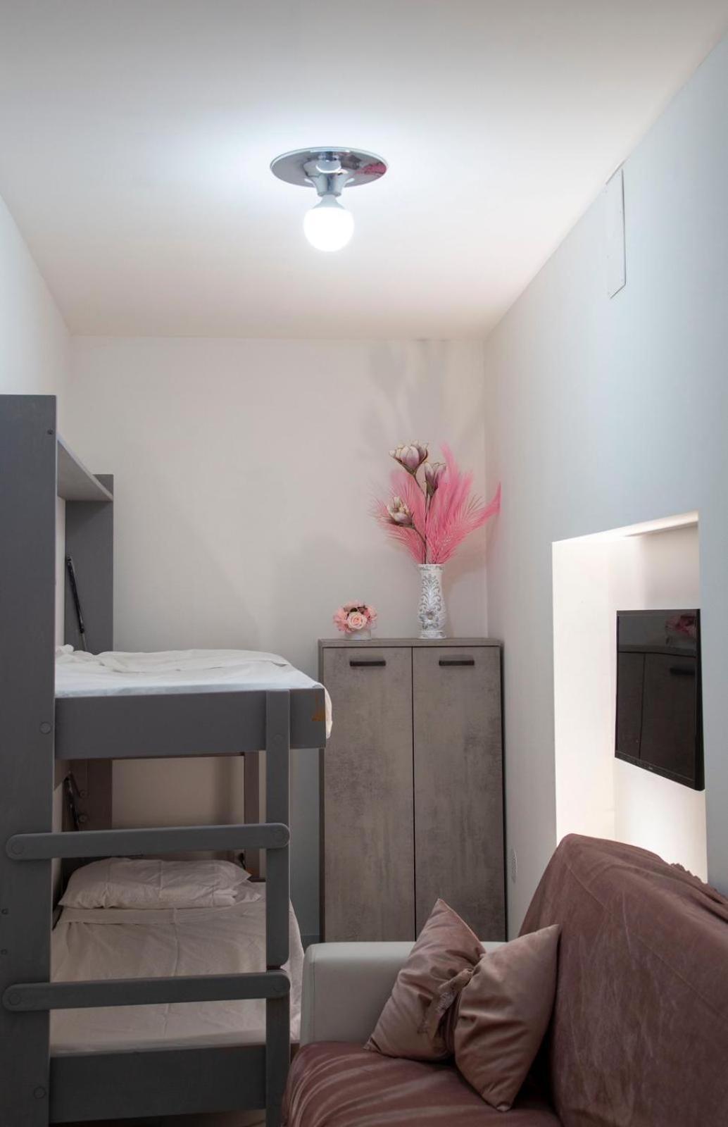 Tiluri Apartment Naples