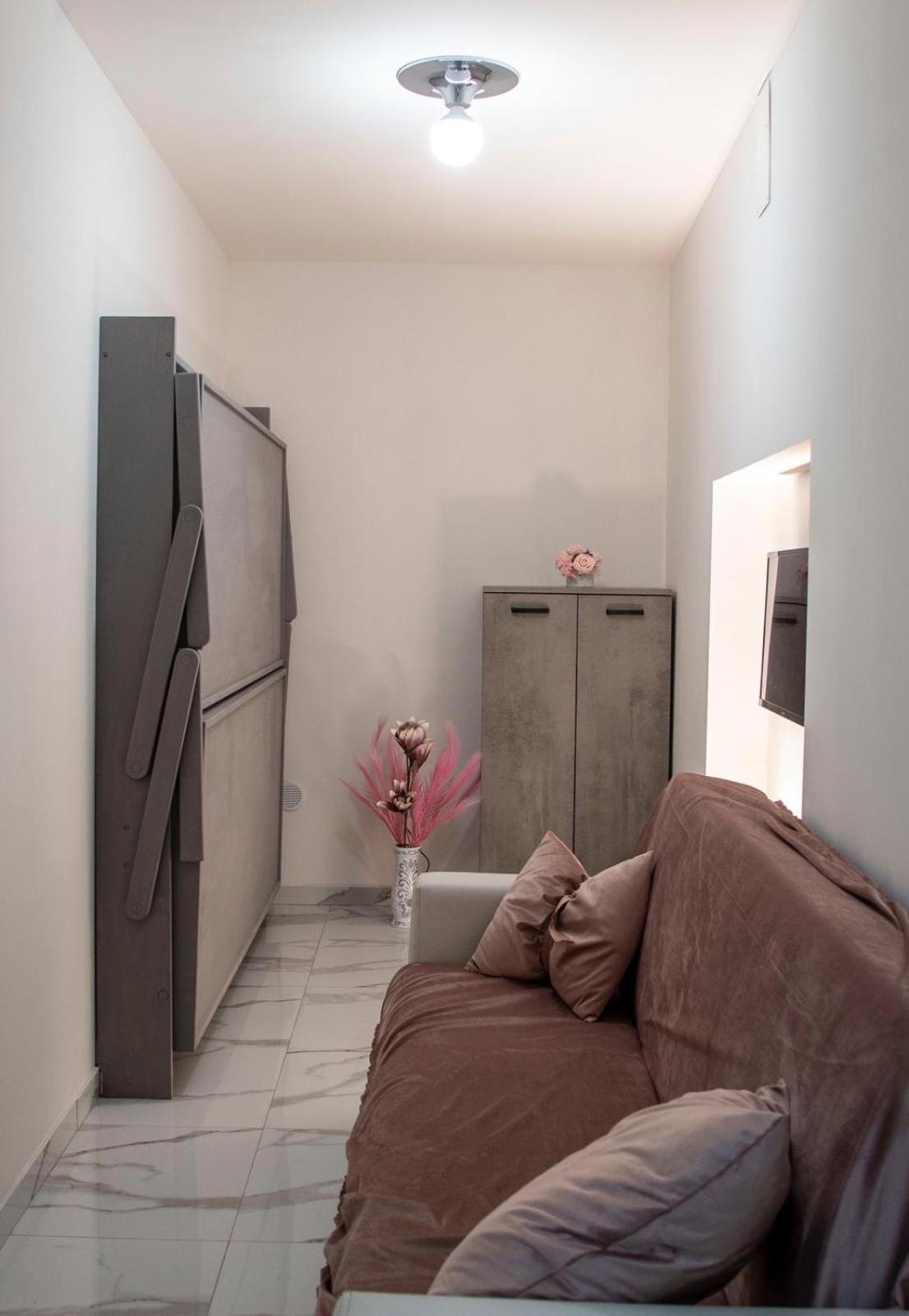 Tiluri Naples