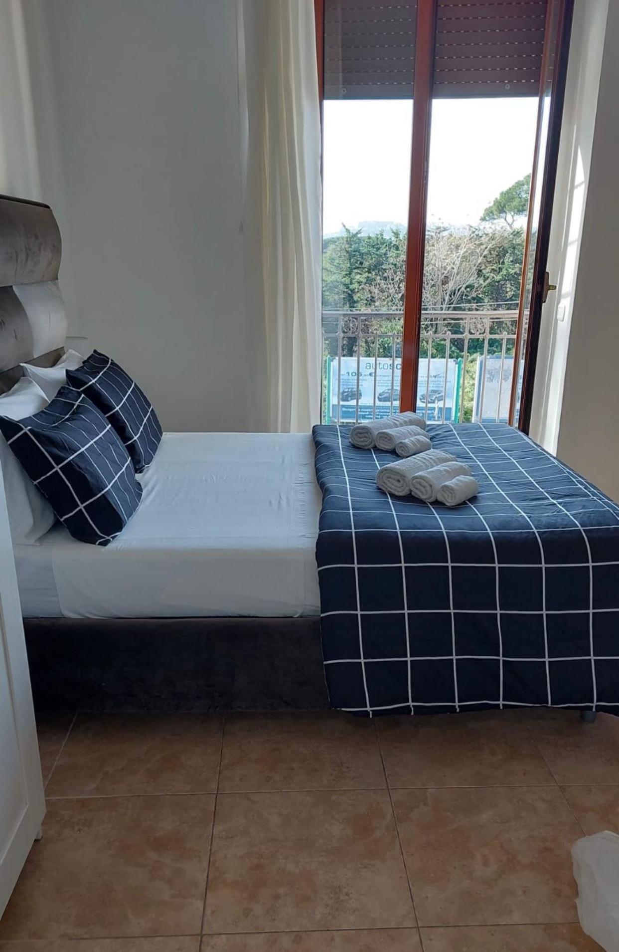 Miris Fast And Comfortable With Self Check In 8 Minutes Walk Near Airport