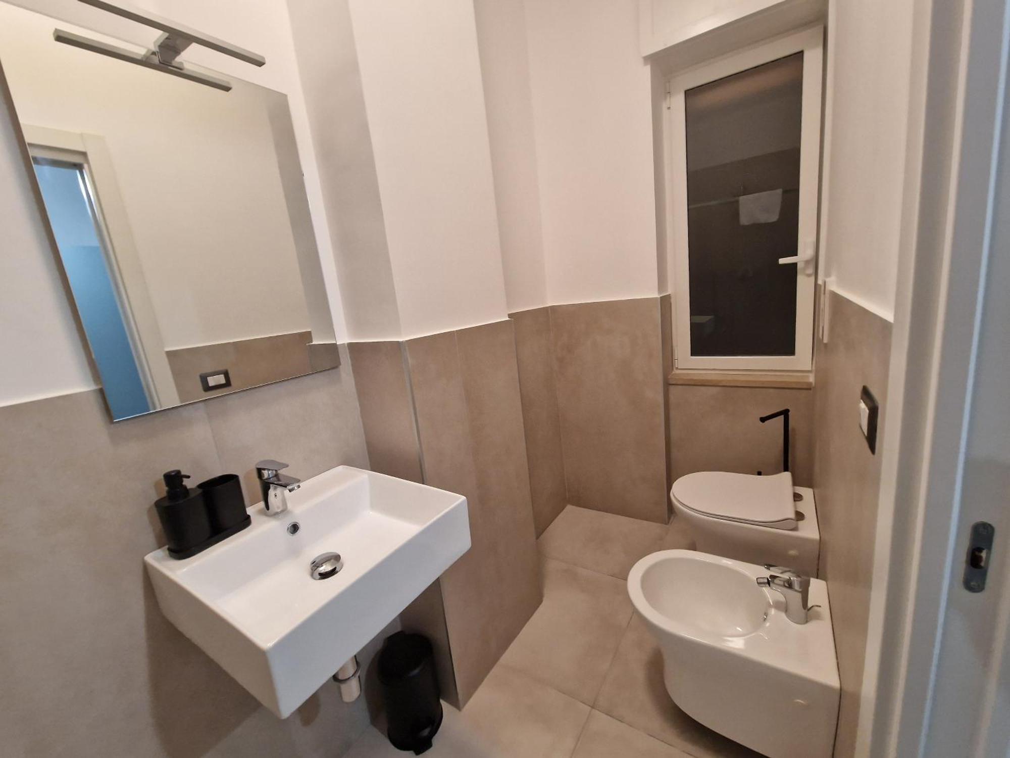 Neapolitan Skyscraper Guest house