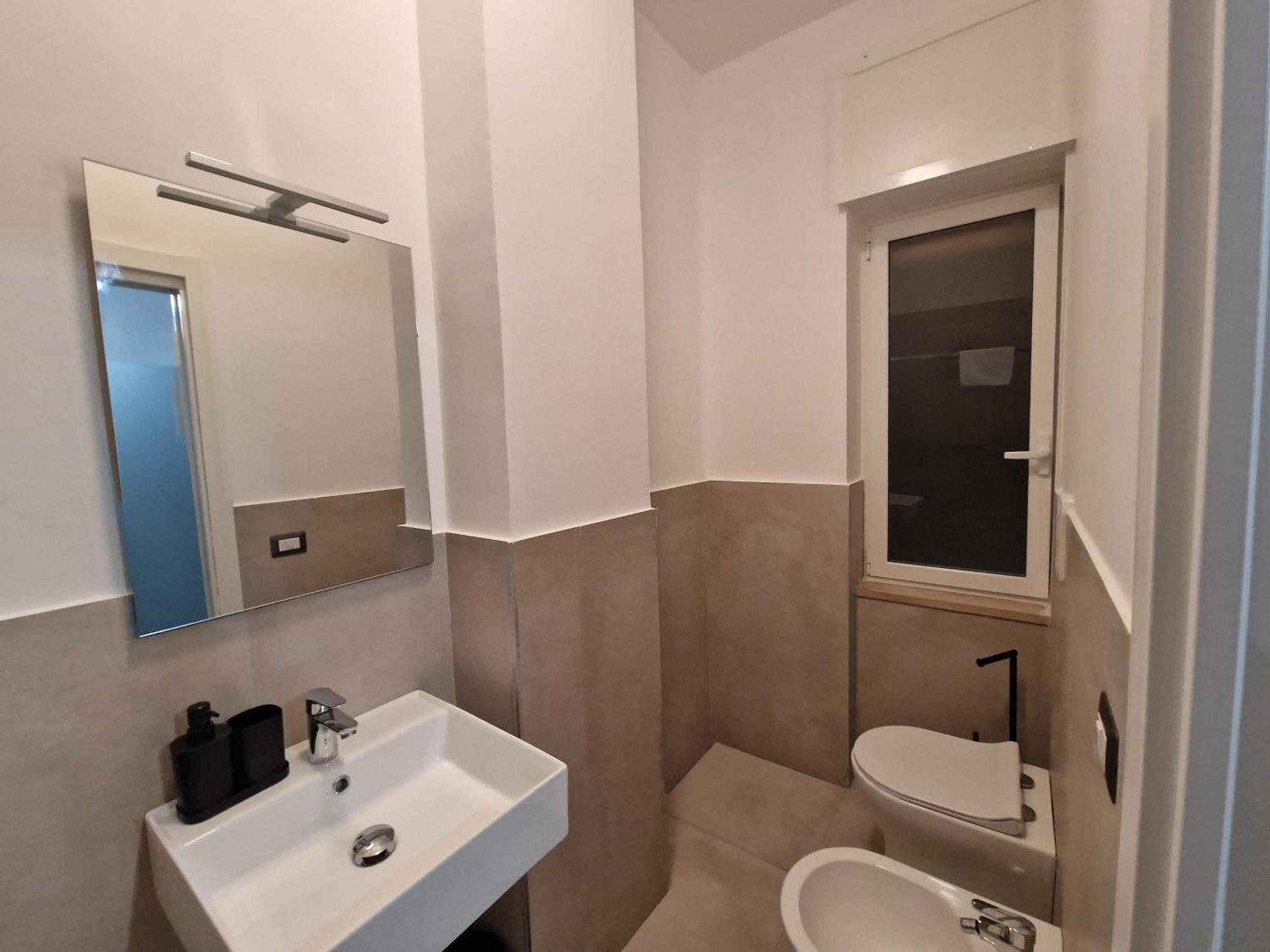 Neapolitan Skyscraper Guest house