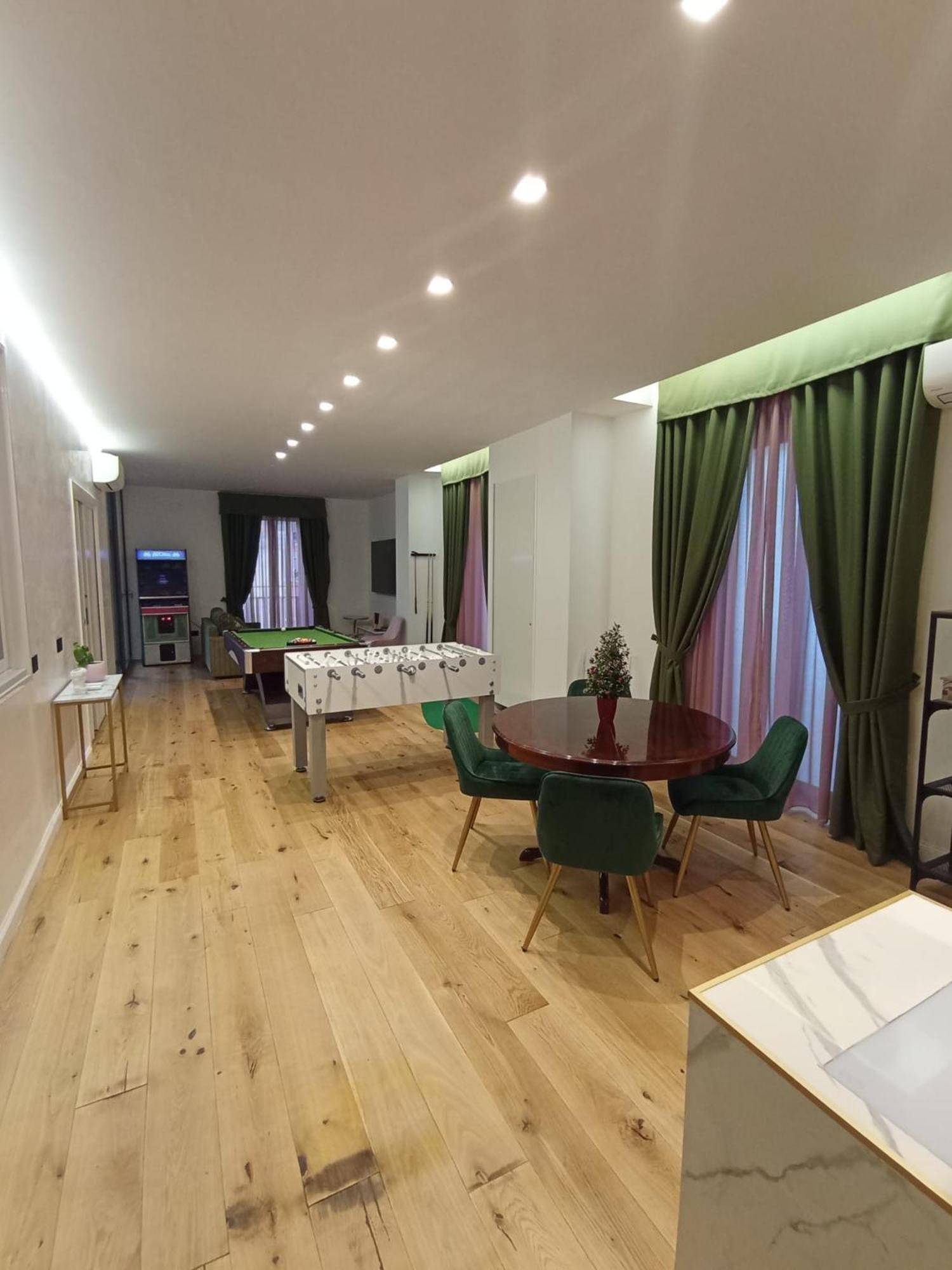 Babylon Luxury & Naples