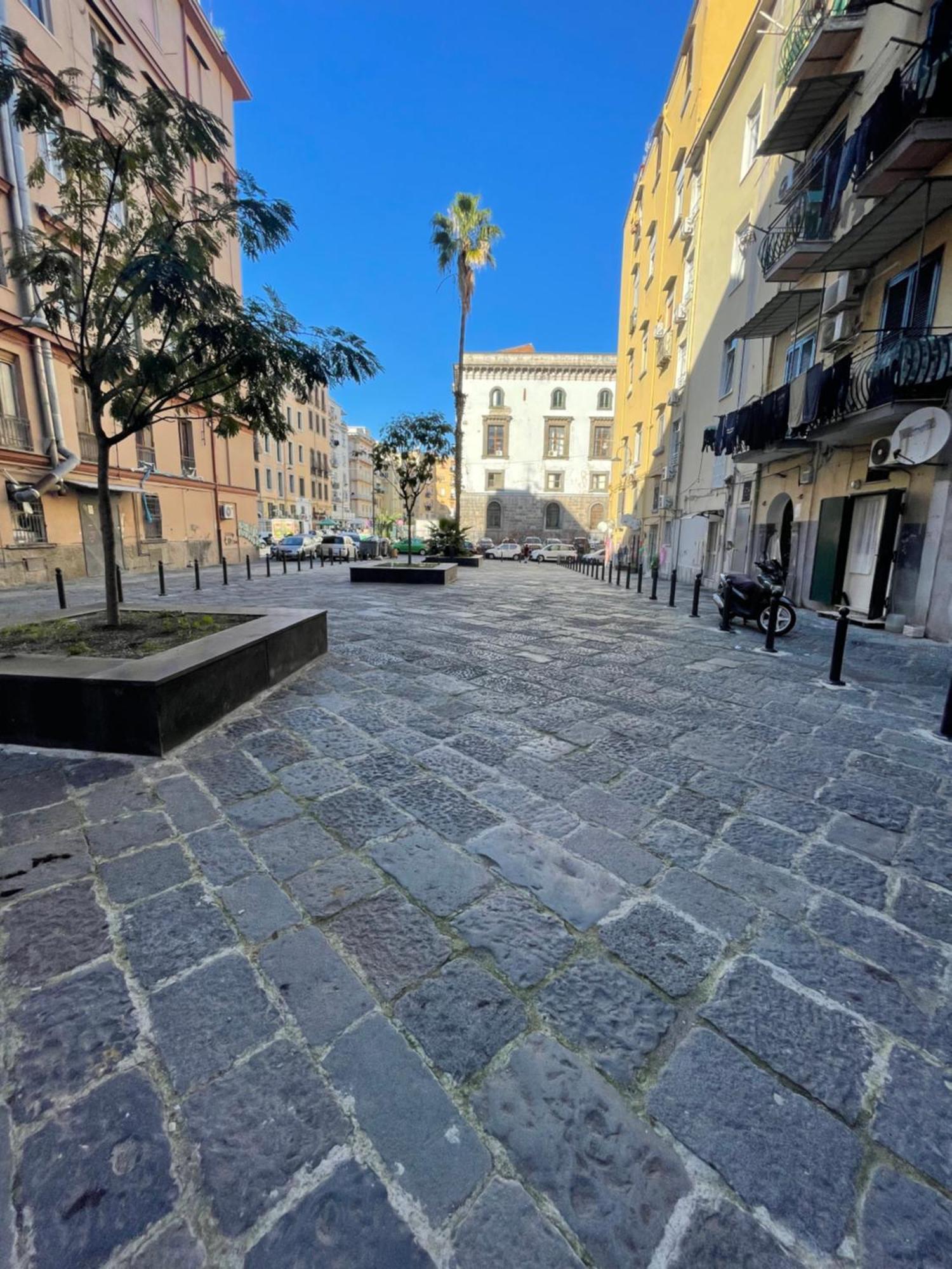 Scugnizzi Naples