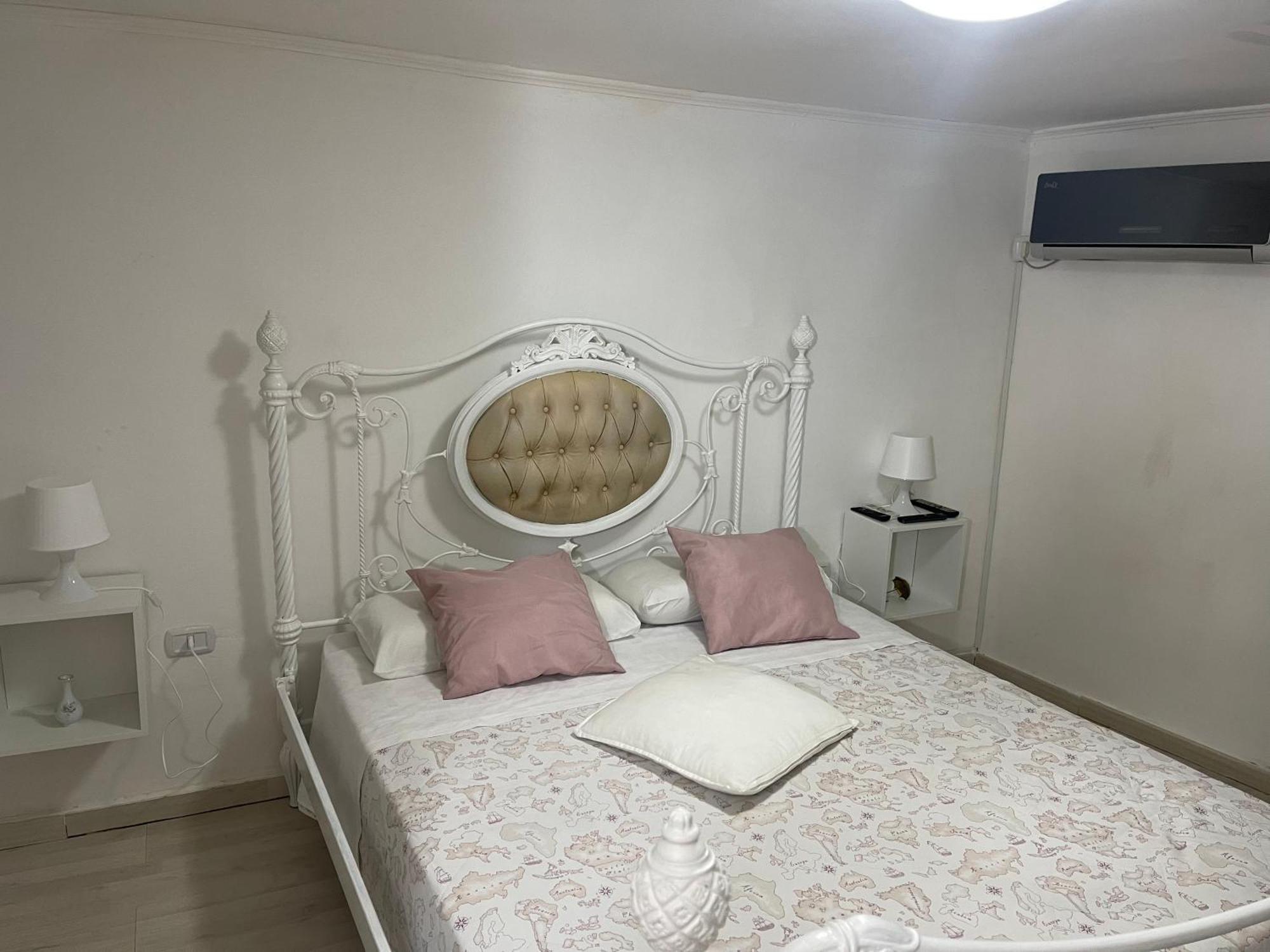 Scugnizzi Bed & Breakfast *