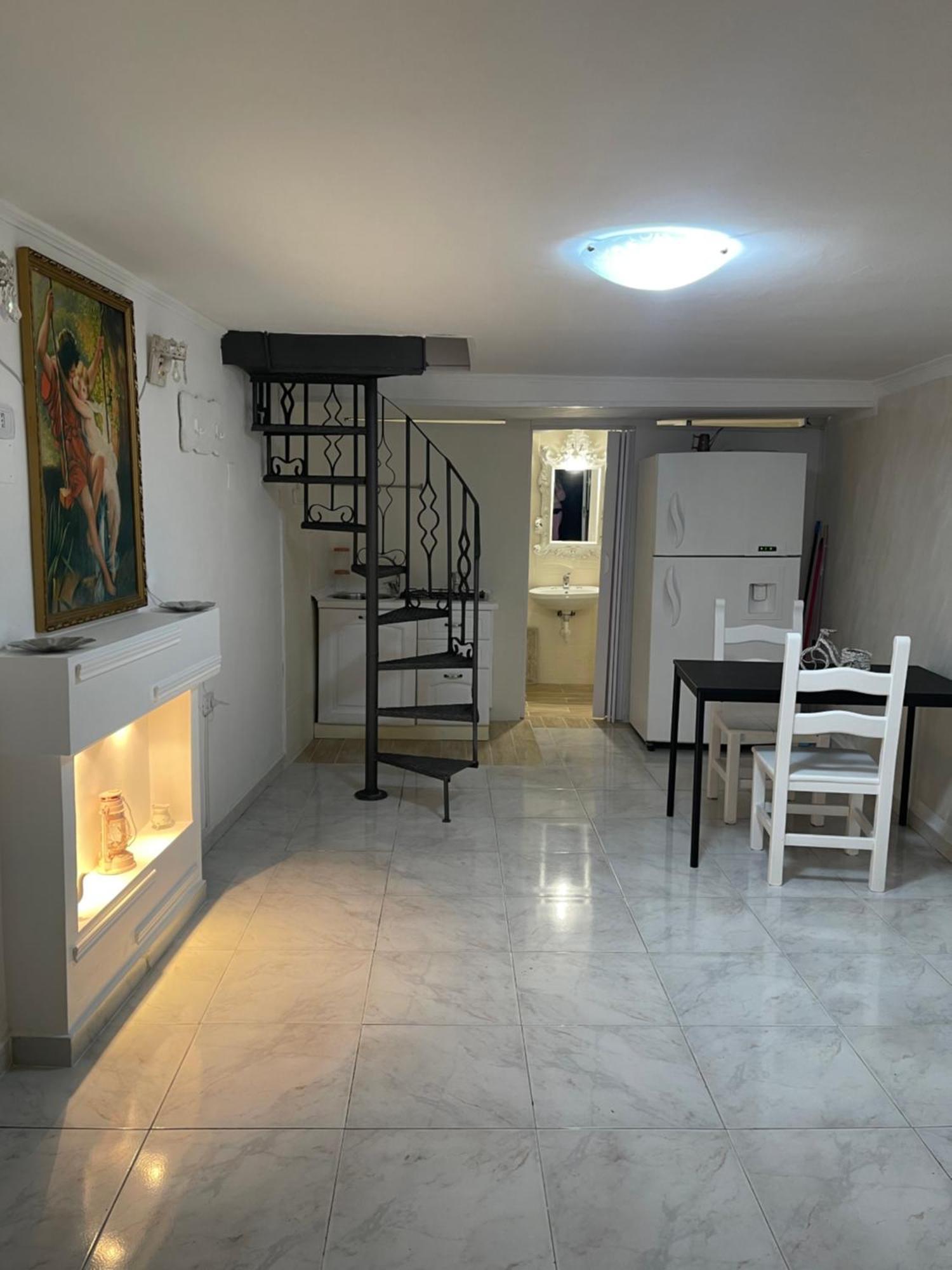 Scugnizzi Naples