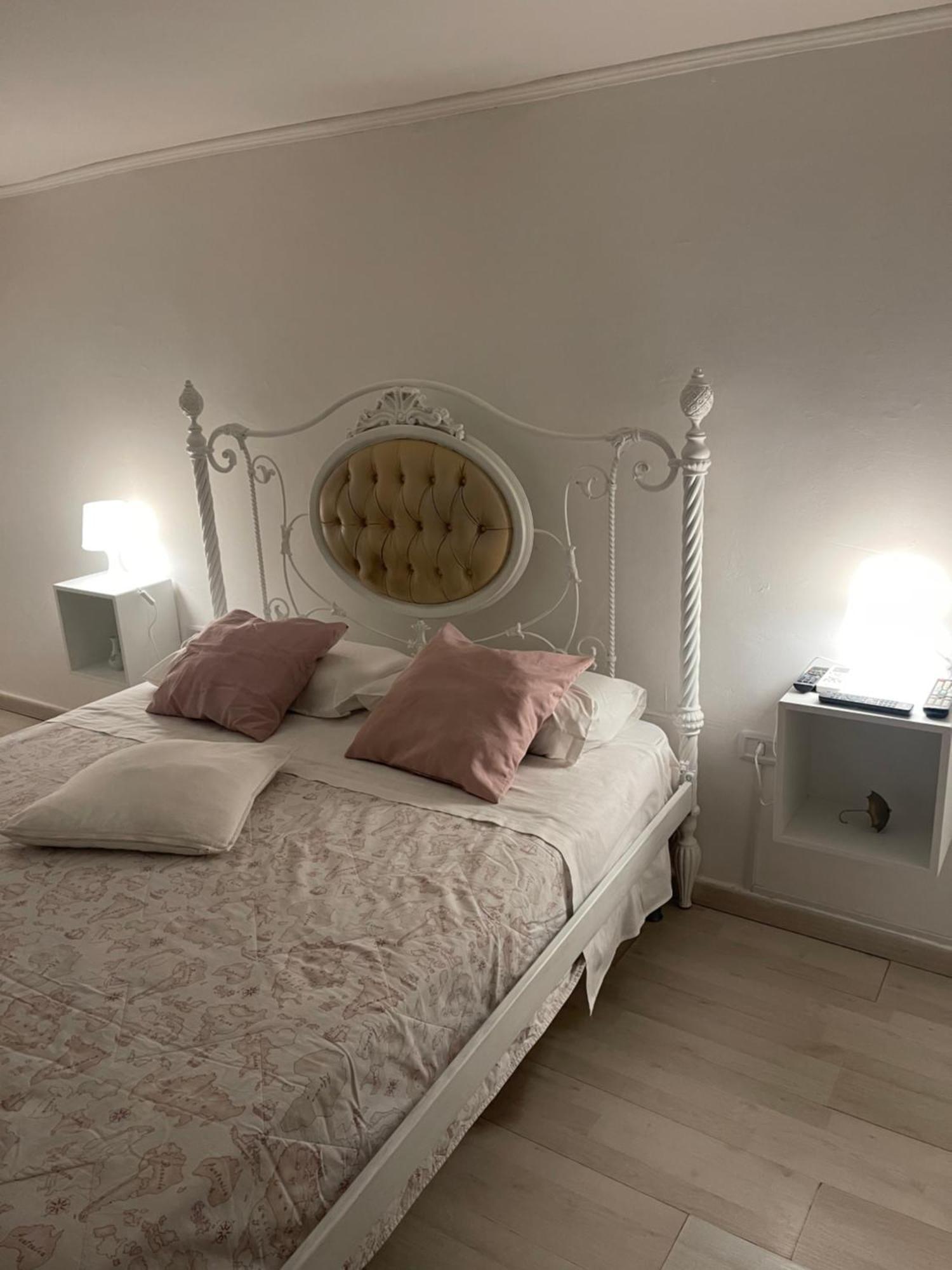 Bed & Breakfast Scugnizzi Naples