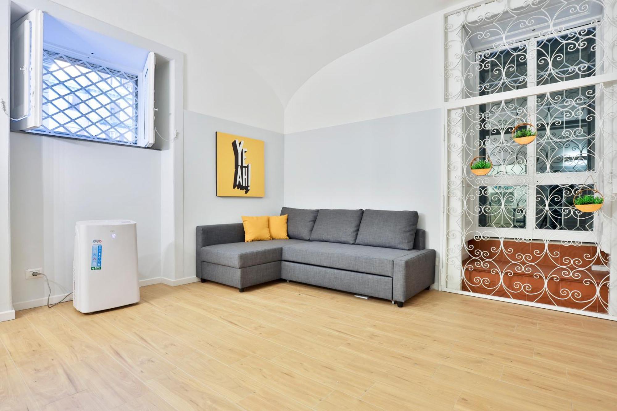 Urban Living In Chiaia - Close To Grenoble