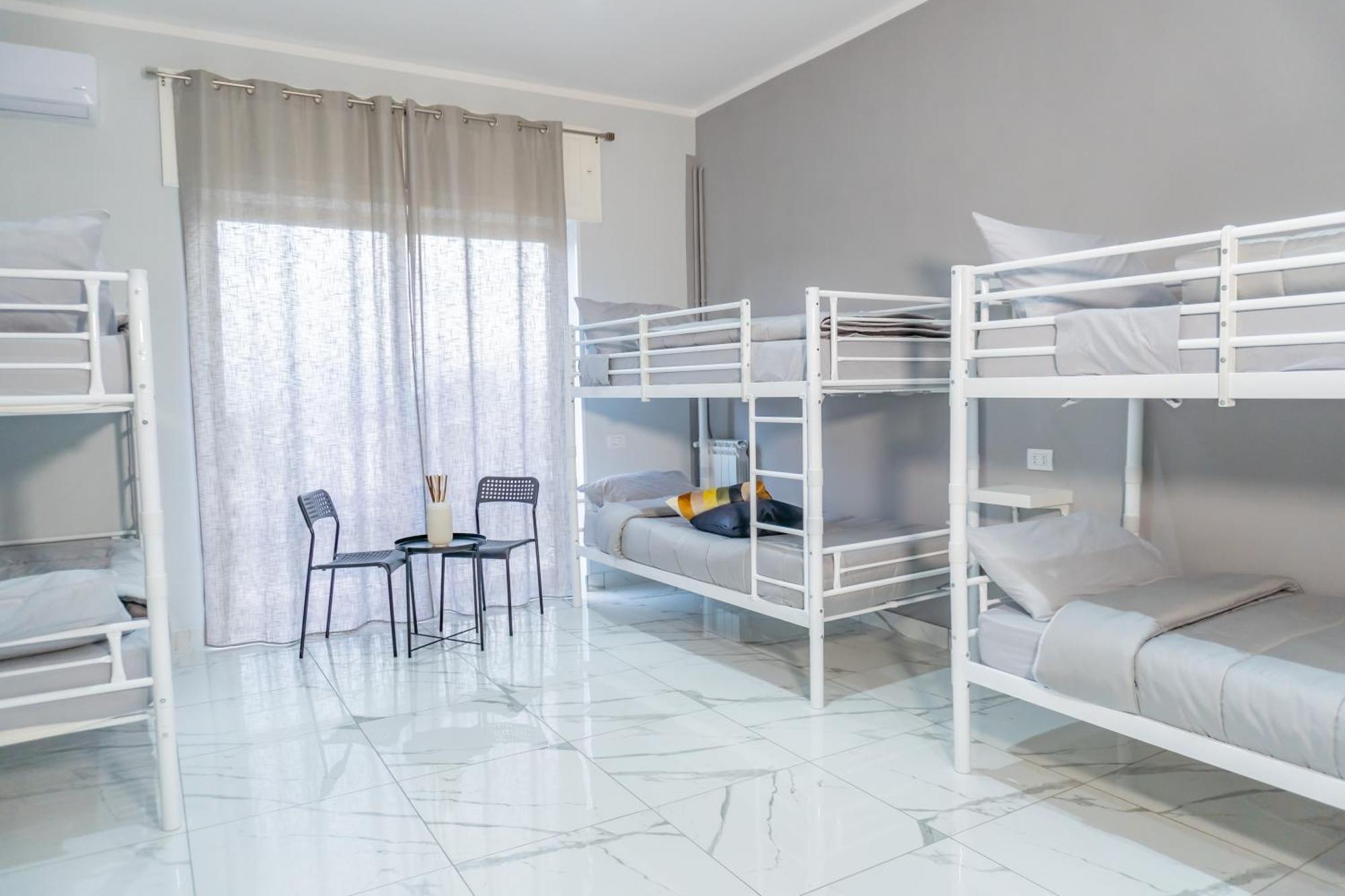 Hostel Partenope *
