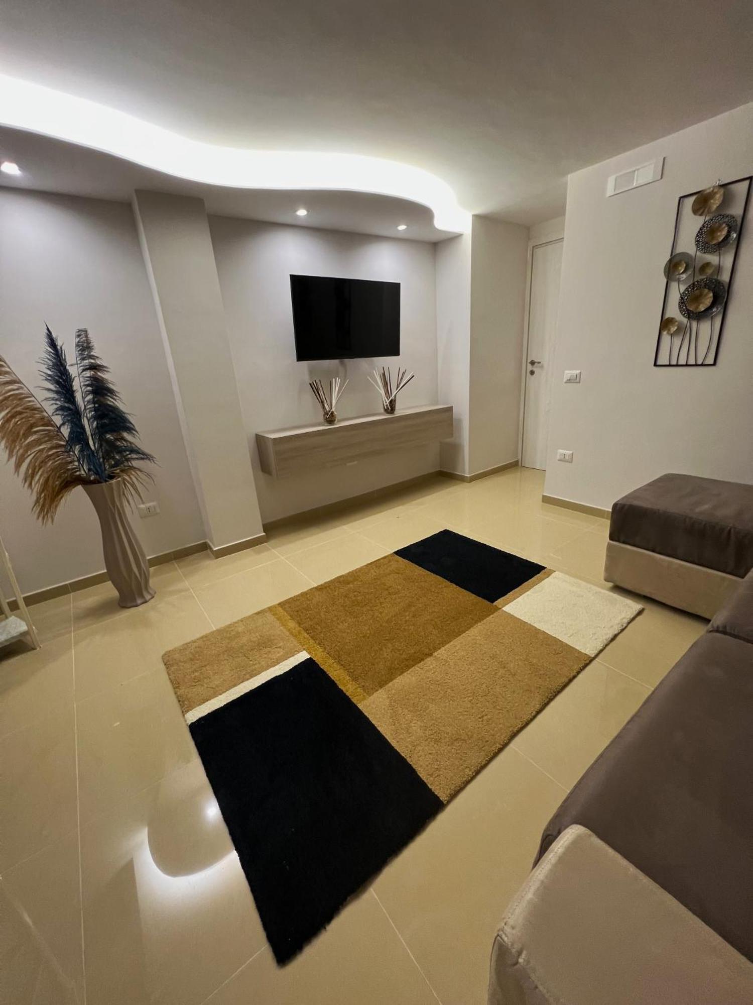 L'ospite Napoletano Apartment *